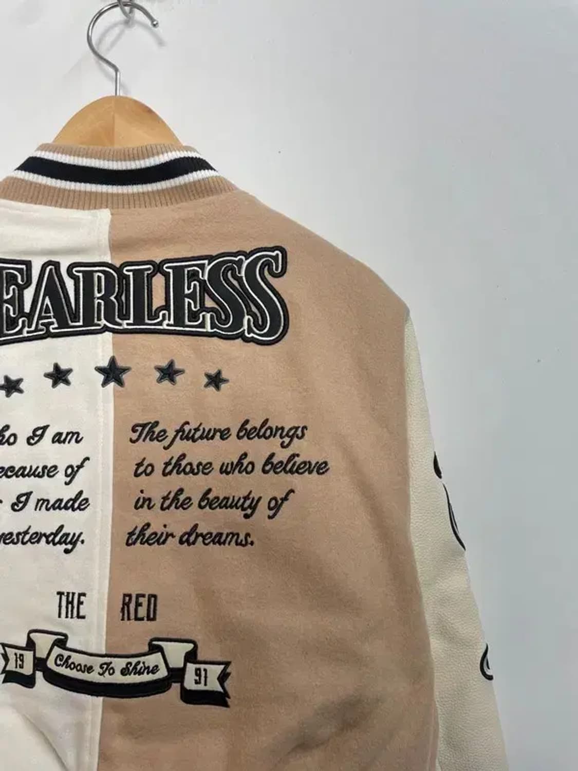 라지 스모크 라이즈 바시티 크롭 자켓 베이지 상품이미지10