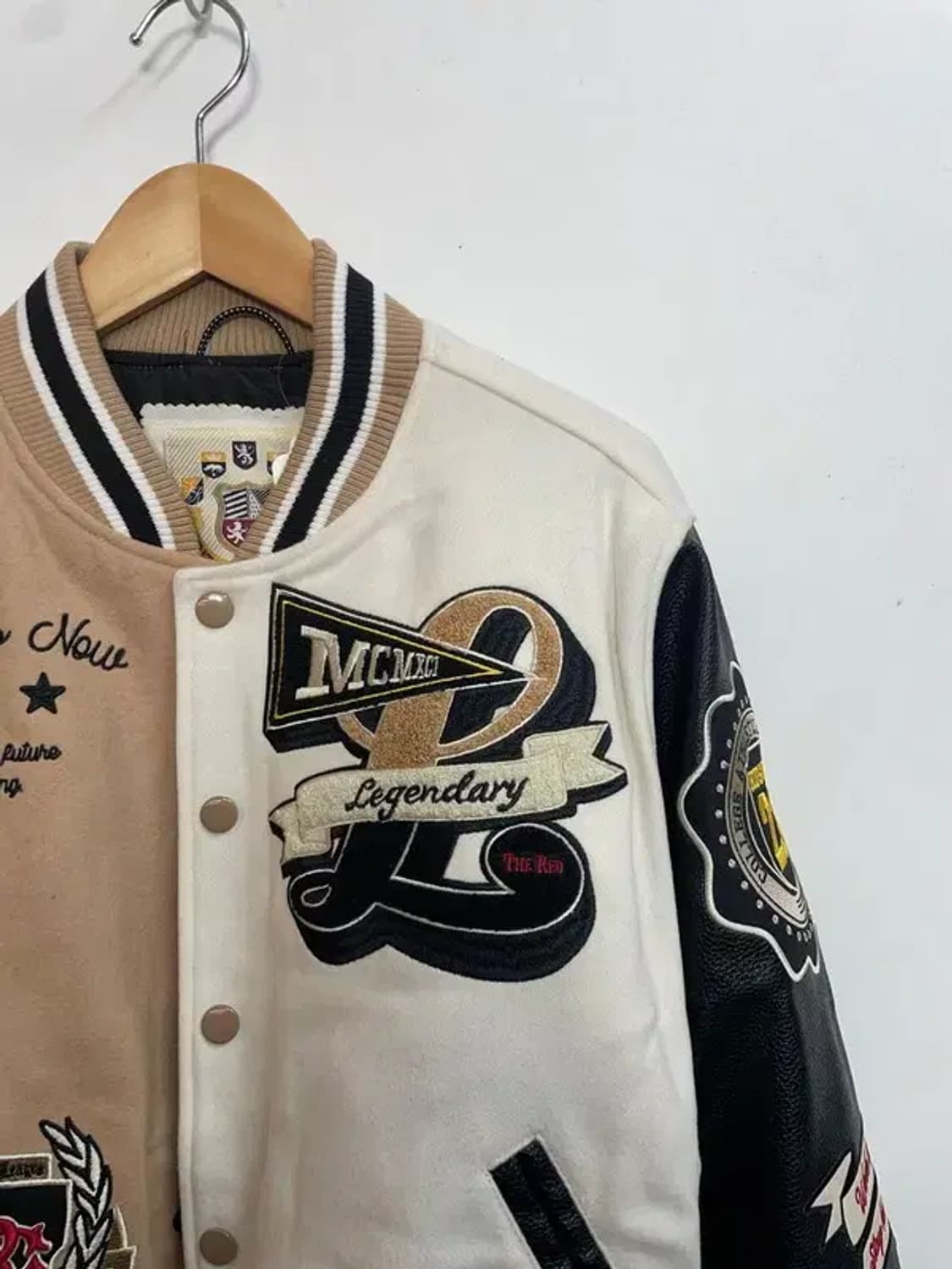 라지 스모크 라이즈 바시티 크롭 자켓 베이지 상품이미지4