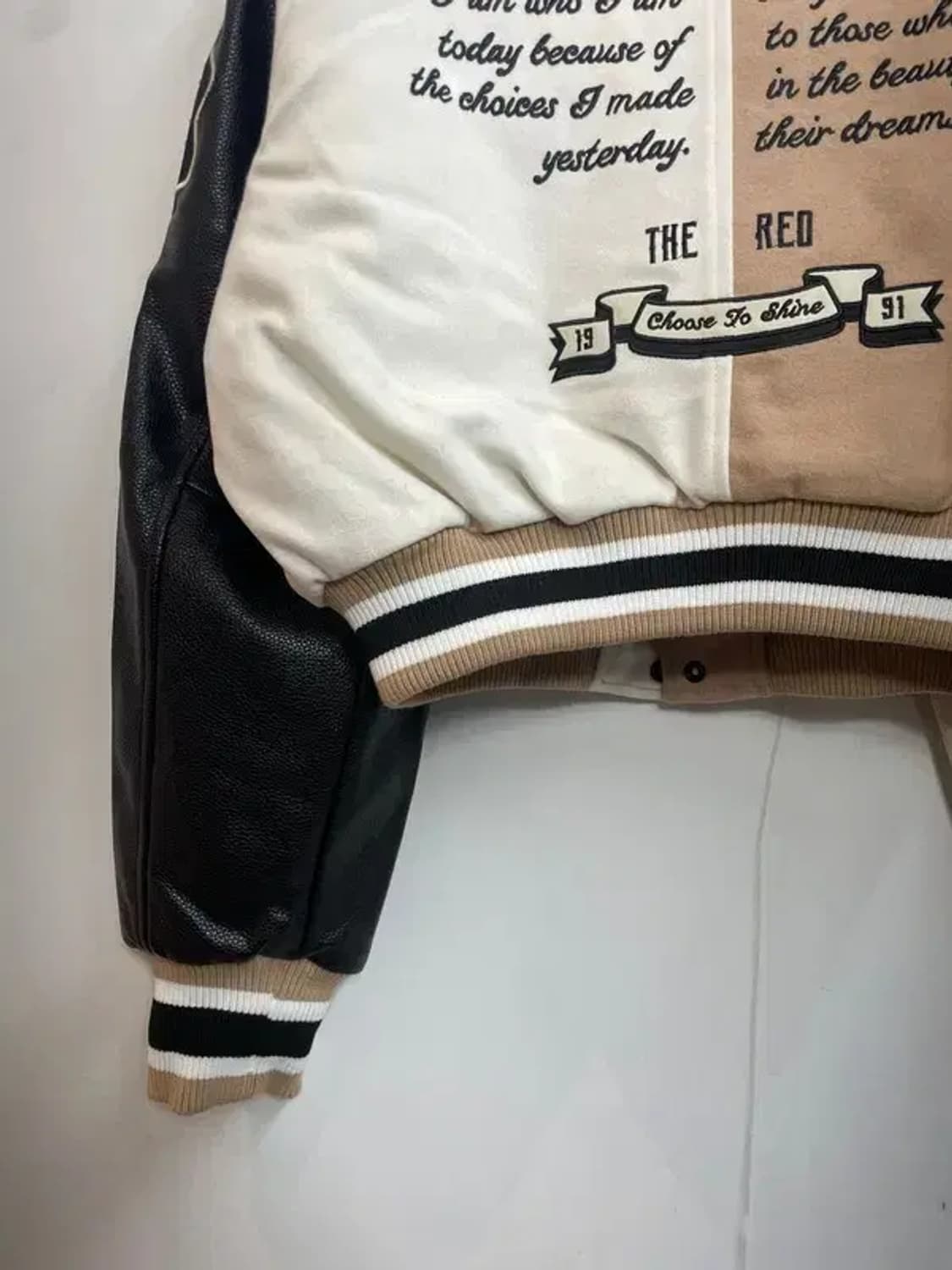 라지 스모크 라이즈 바시티 크롭 자켓 베이지 상품이미지9