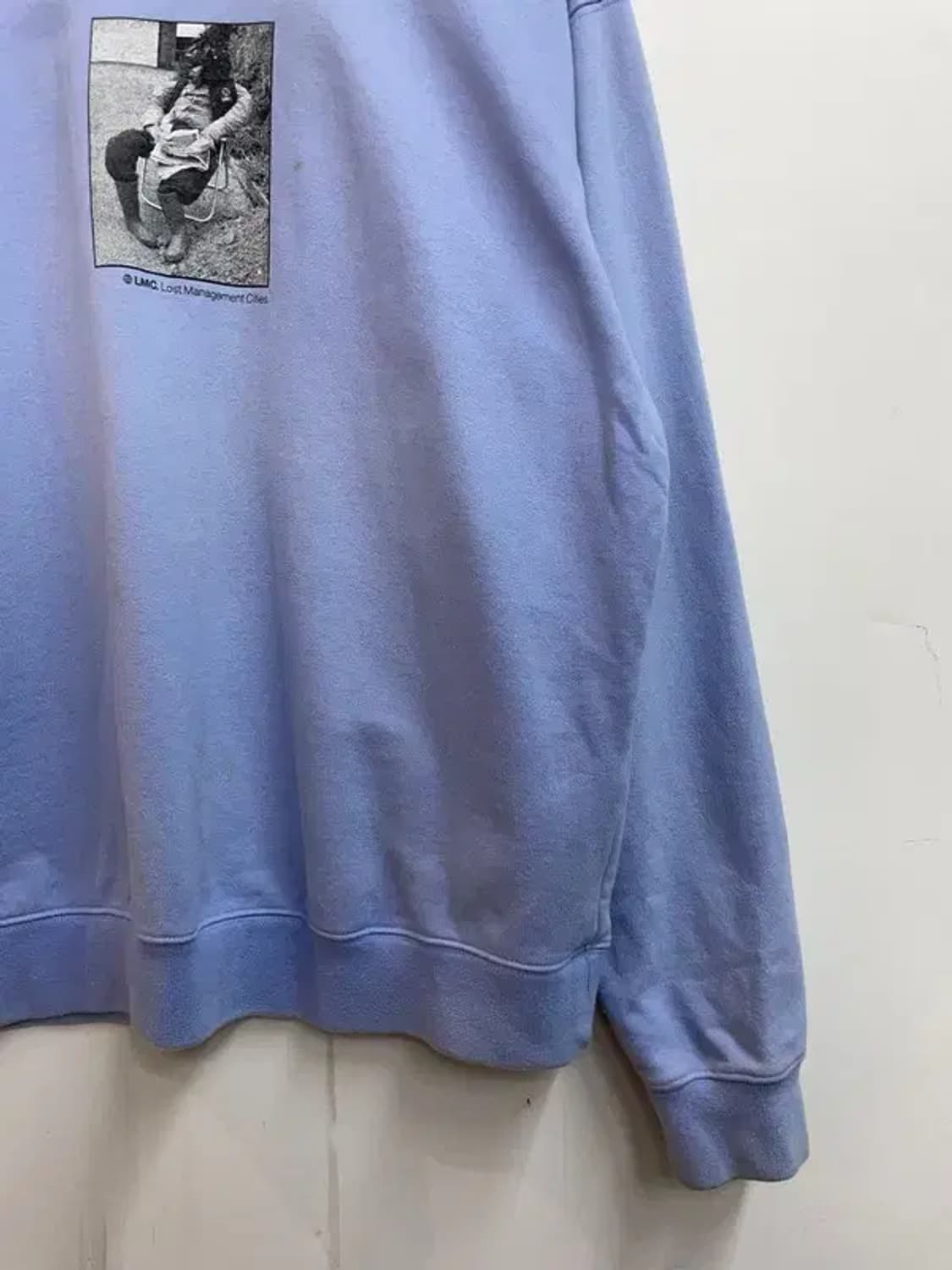 라지 LMC 스케어크로우 스웨트셔츠 파우더 블루 상품이미지3