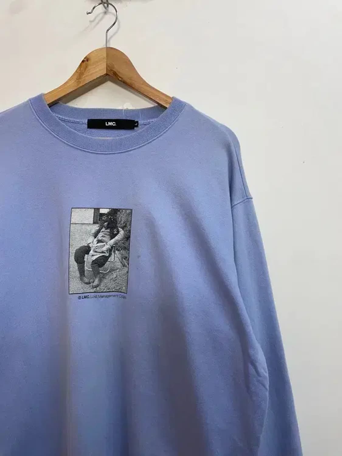 라지 LMC 스케어크로우 스웨트셔츠 파우더 블루 상품이미지4