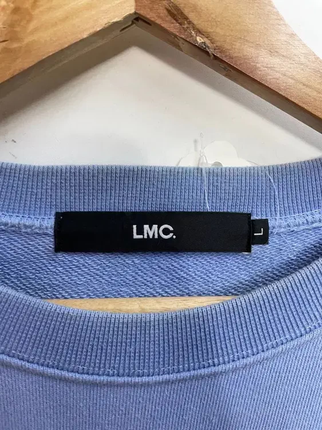 라지 LMC 스케어크로우 스웨트셔츠 파우더 블루 상품이미지7