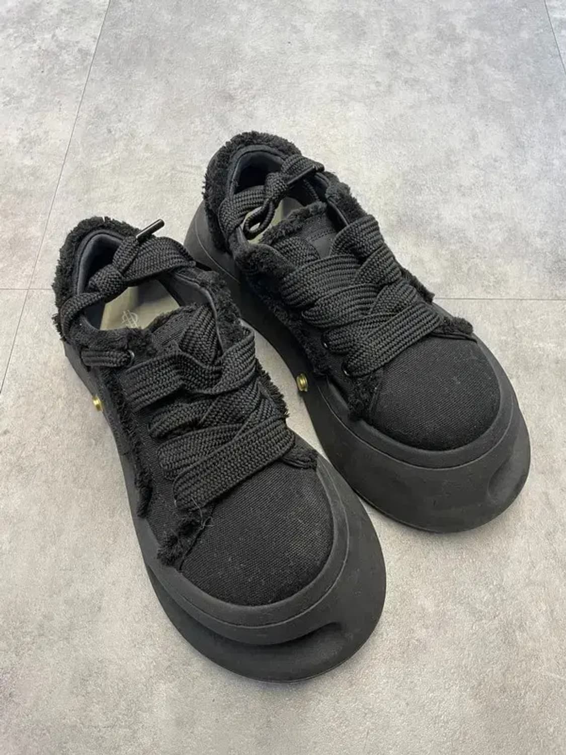 38 미사용 올블랙 hoof 키높이 왕굽 스니커즈 상품이미지1