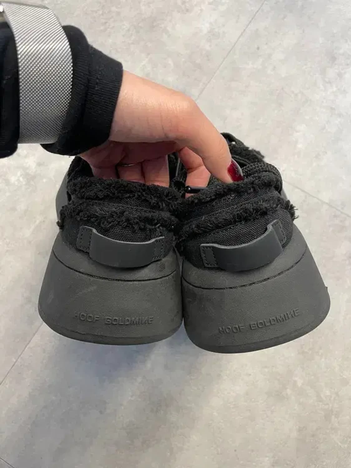 38 미사용 올블랙 hoof 키높이 왕굽 스니커즈 상품이미지8
