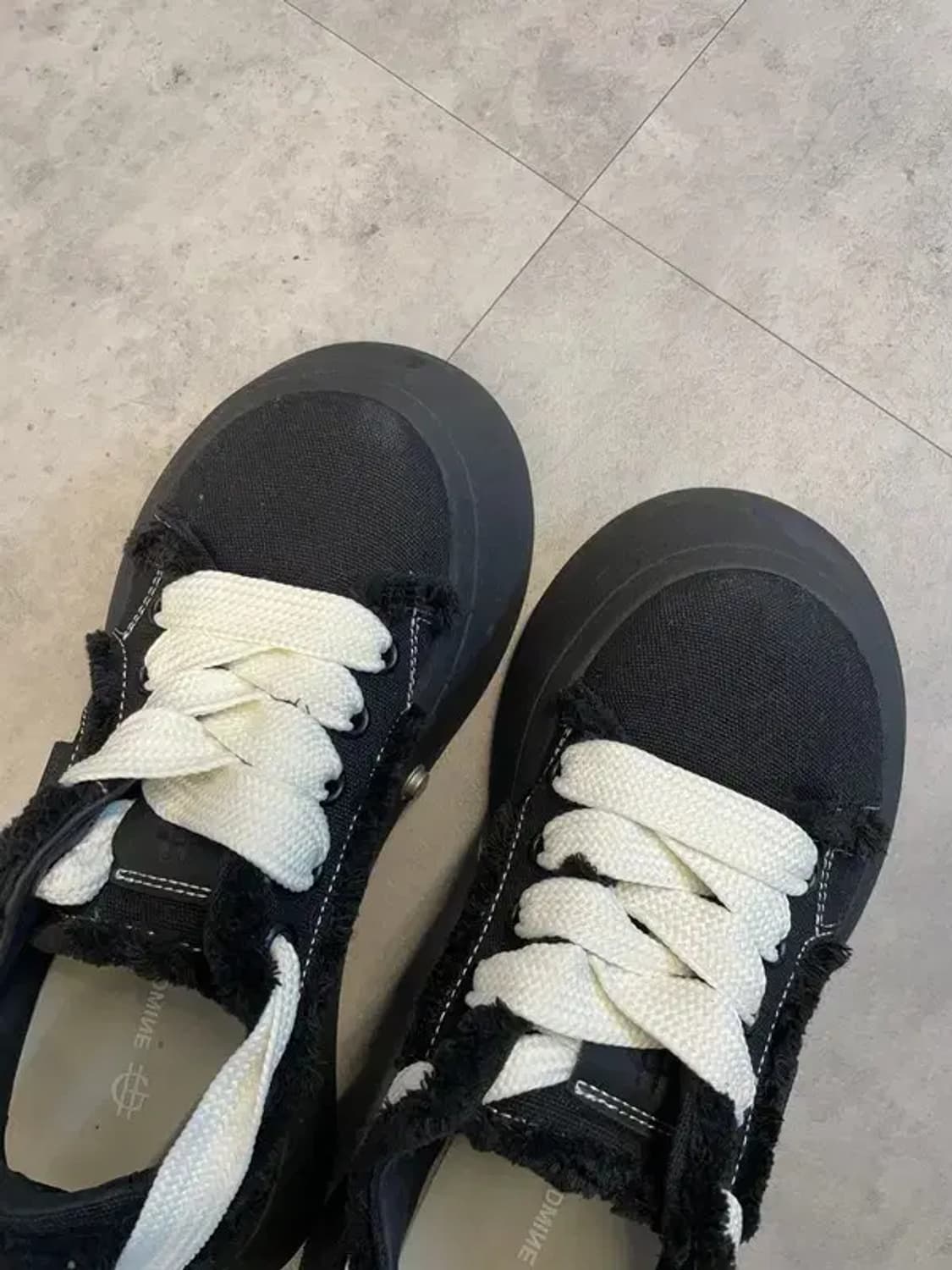 38사이즈 미사용 hoof 블랙 스니커즈 상품이미지2
