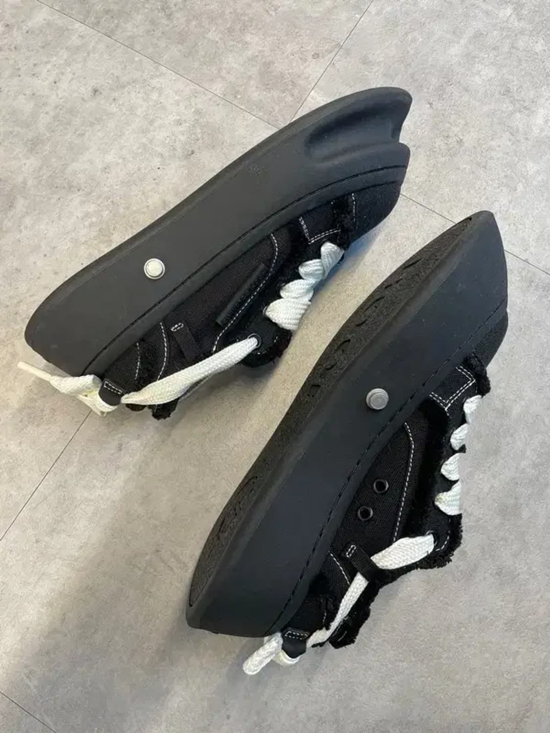 38사이즈 미사용 hoof 블랙 스니커즈 상품이미지4