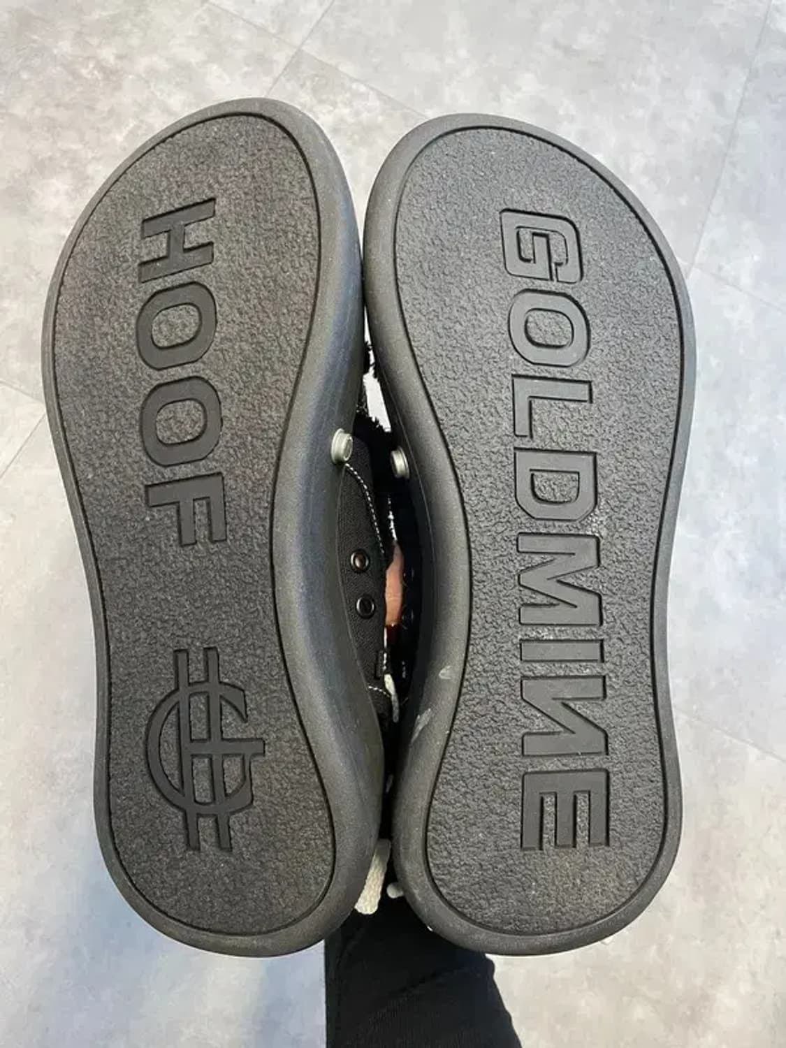 38사이즈 미사용 hoof 블랙 스니커즈 상품이미지9