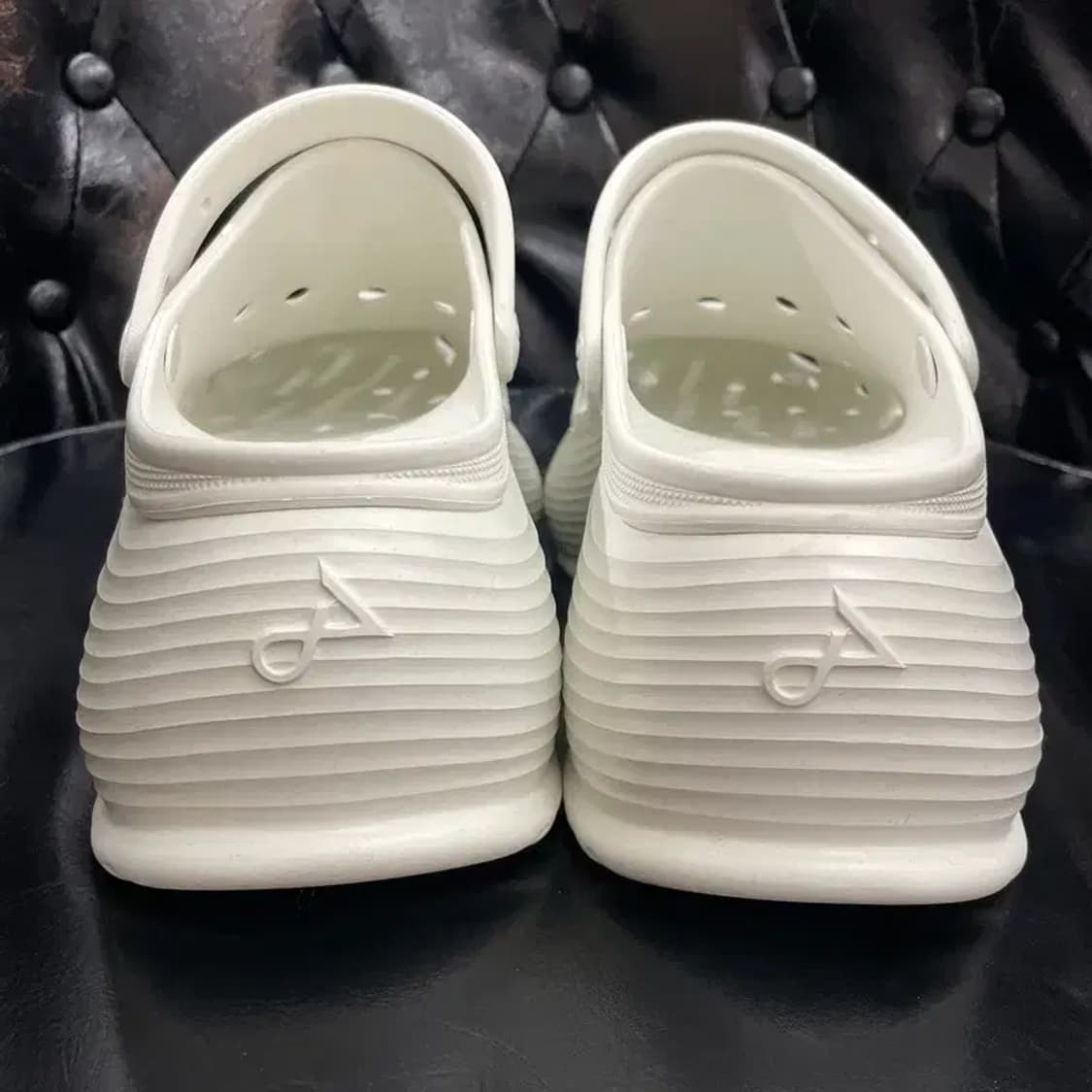 새상품 235 DAPHNE LAB 롤리팝 시리즈 통굽 클로그 화이트 상품이미지6