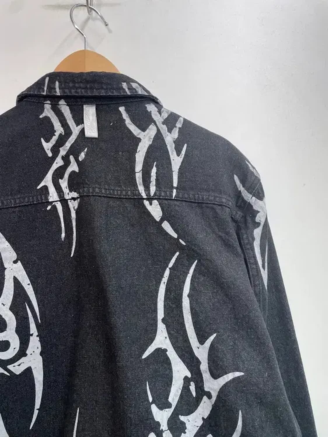 미디움 노매뉴얼 더현대서울 팝업 한정판 트라이벌 데님 트러커 자켓 상품이미지10