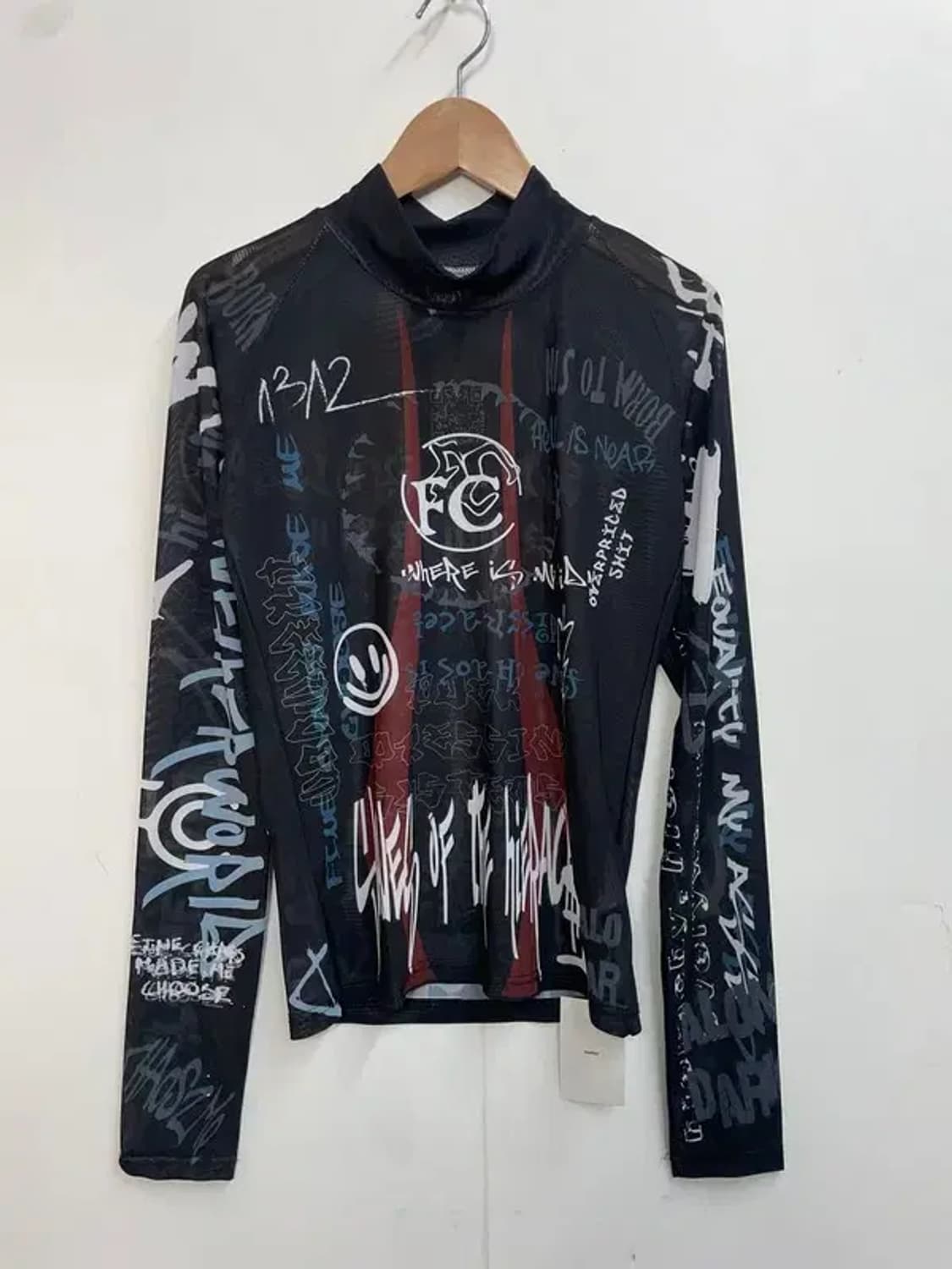 새상품 미디움 FINE CHAOS 매쉬 탑 블랙 상품이미지2