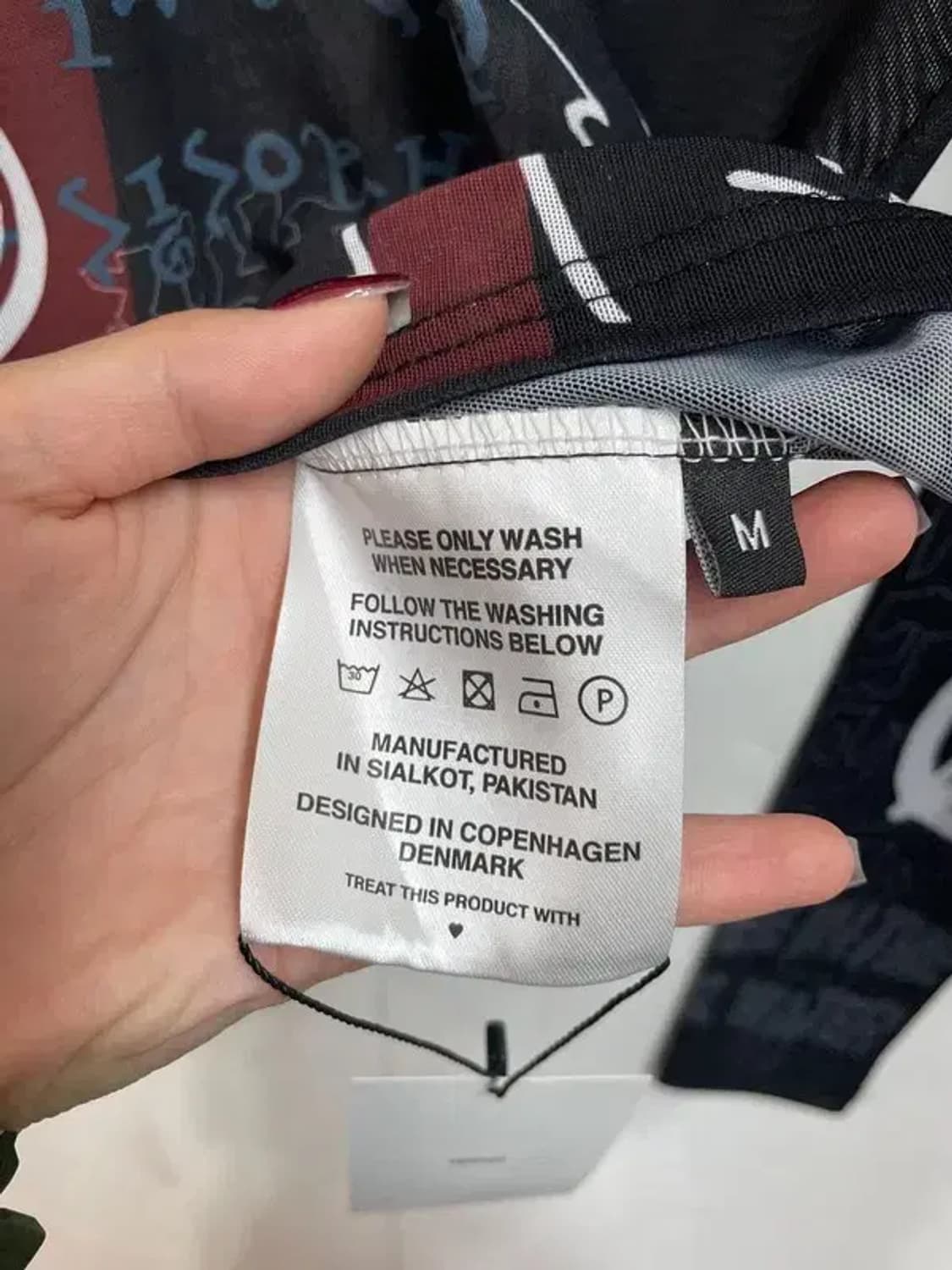 새상품 미디움 FINE CHAOS 매쉬 탑 블랙 상품이미지8