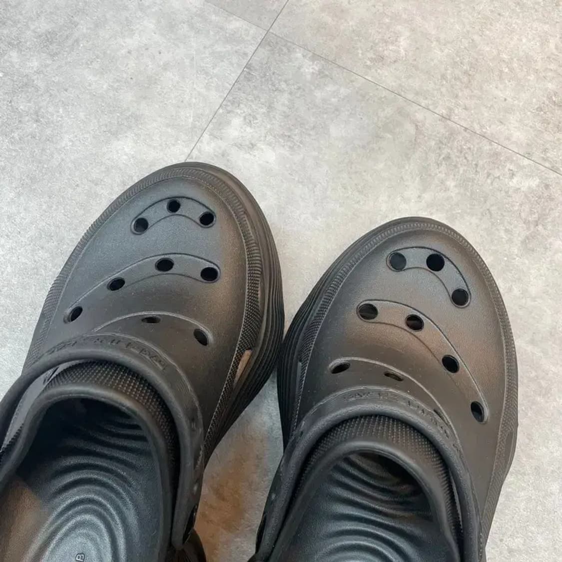 245 새상품 다프네랩 롤리팝 시리즈 통굽 클로그 블랙 상품이미지2