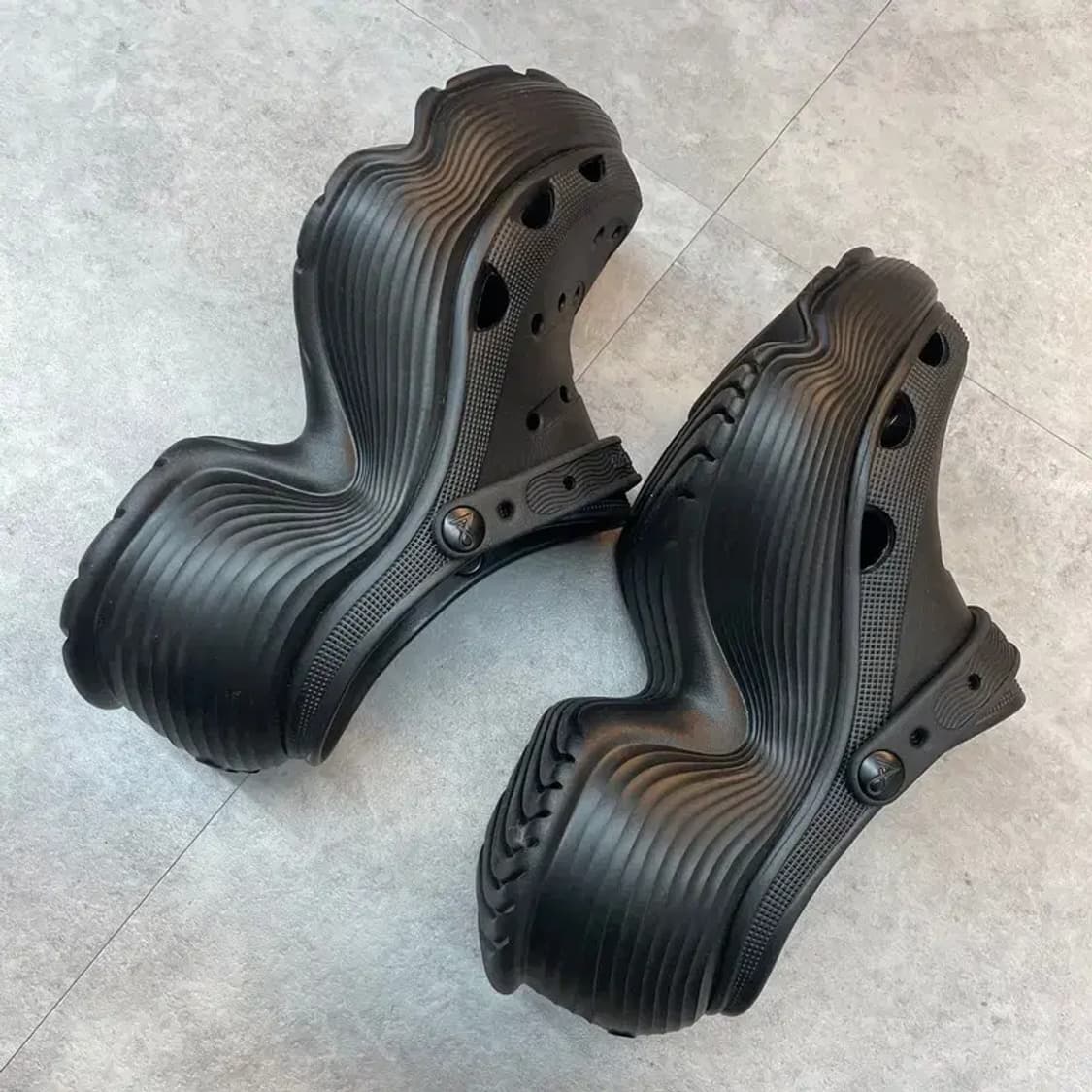 245 새상품 다프네랩 롤리팝 시리즈 통굽 클로그 블랙 상품이미지4