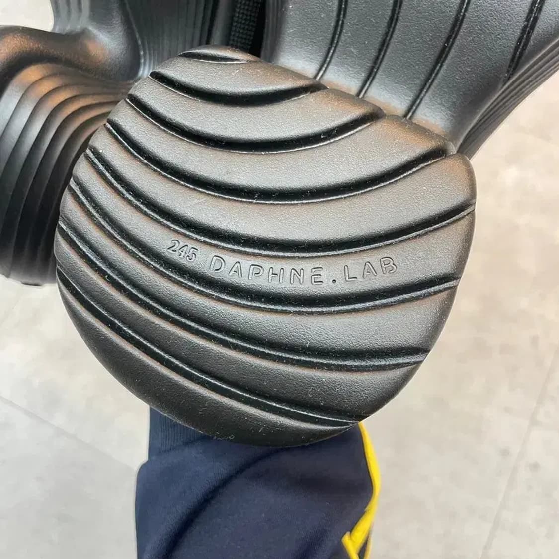 245 새상품 다프네랩 롤리팝 시리즈 통굽 클로그 블랙 상품이미지8