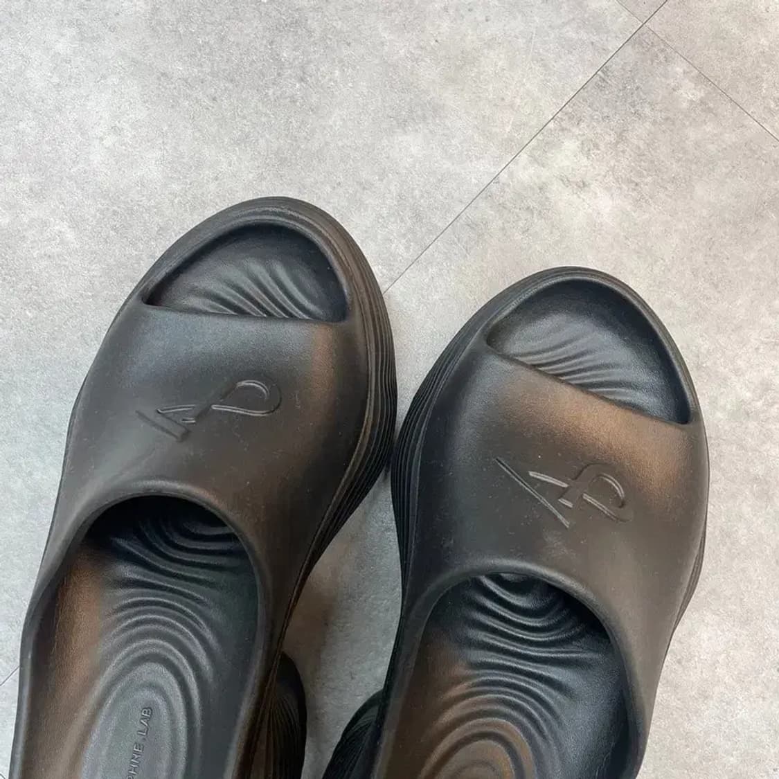 245 다프네 랩 통굽 키높이 슬리퍼 샌들 새상품 블랙 상품이미지2