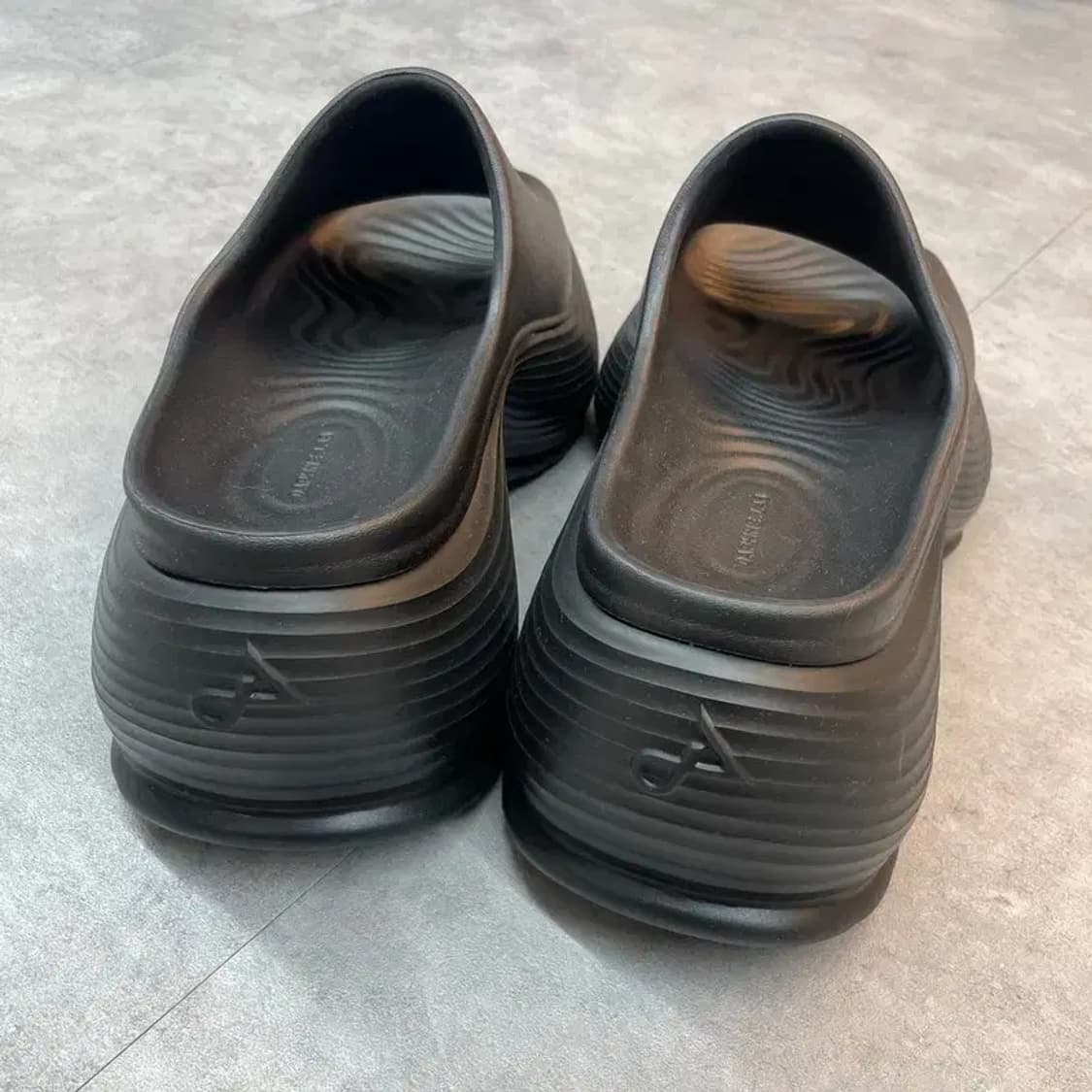 245 다프네 랩 통굽 키높이 슬리퍼 샌들 새상품 블랙 상품이미지6