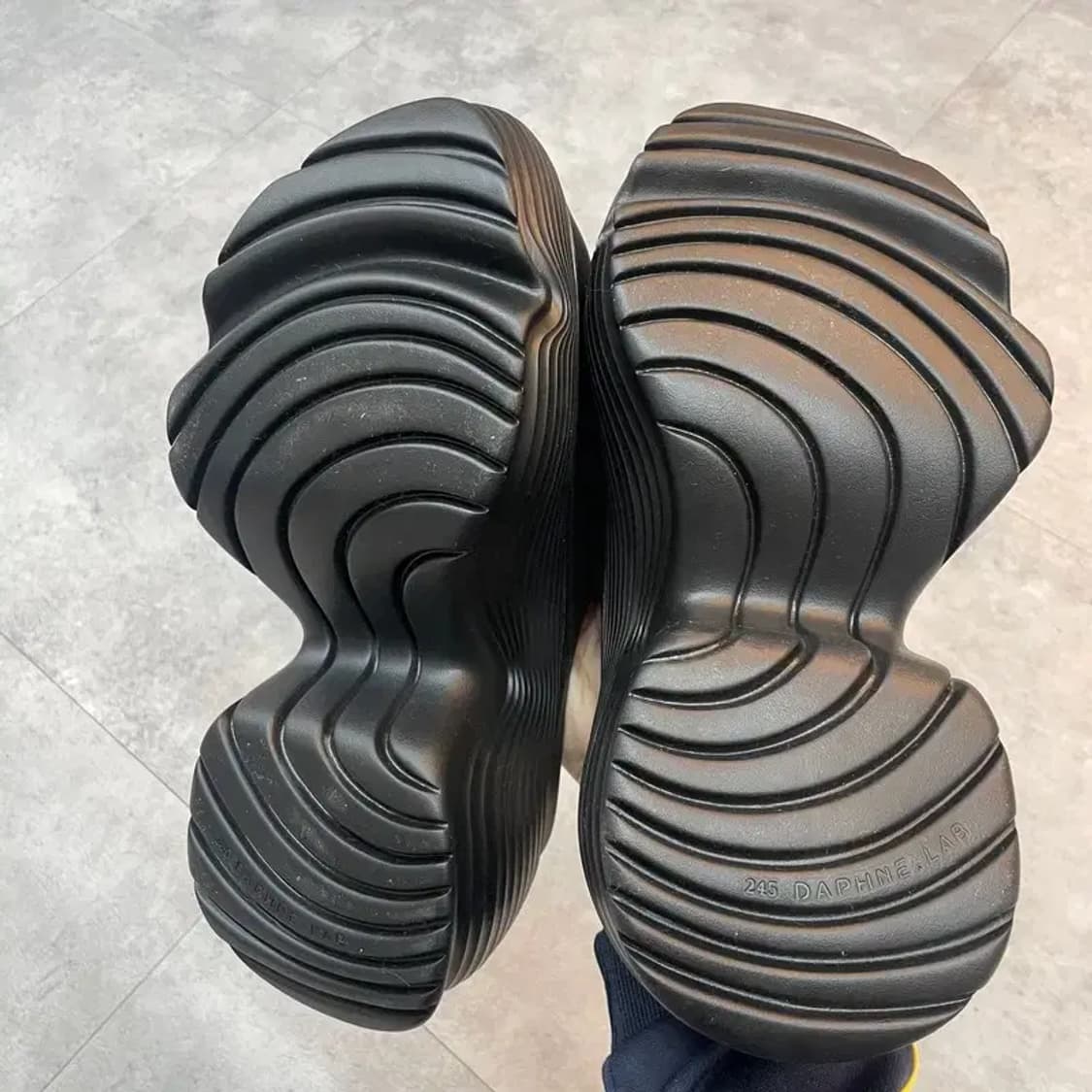 245 다프네 랩 통굽 키높이 슬리퍼 샌들 새상품 블랙 상품이미지7