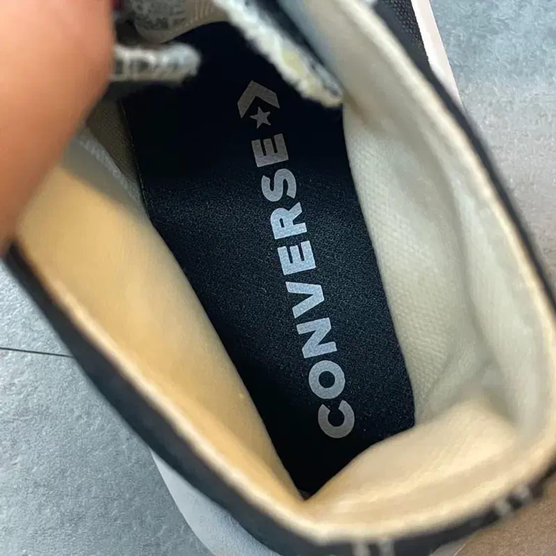 250 컨버스 척테일러 올스타 무브 하이 블랙 스니커즈 상품이미지5