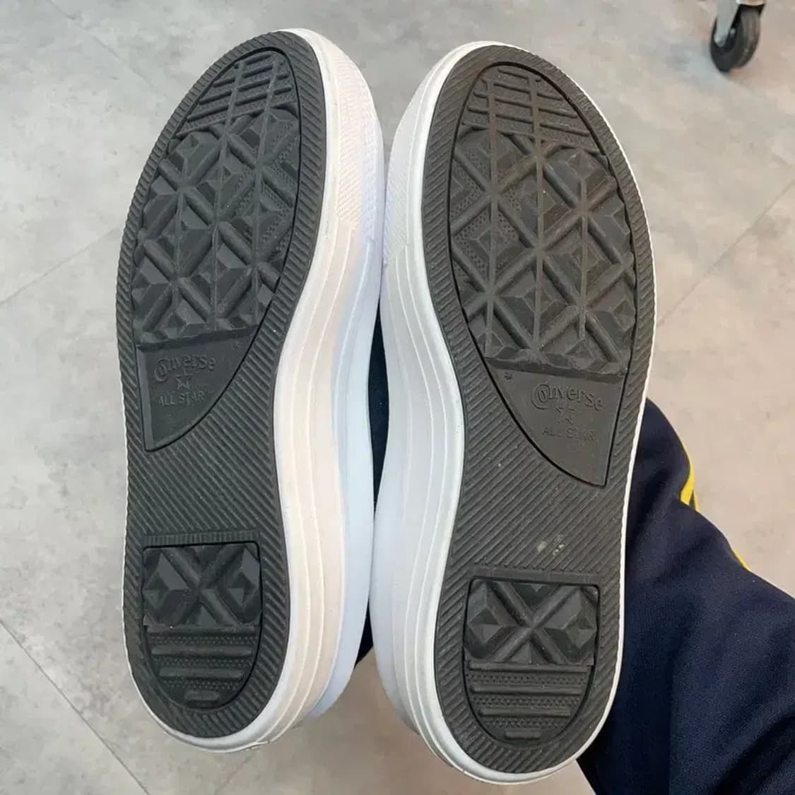 250 컨버스 척테일러 올스타 무브 하이 블랙 스니커즈 상품이미지8