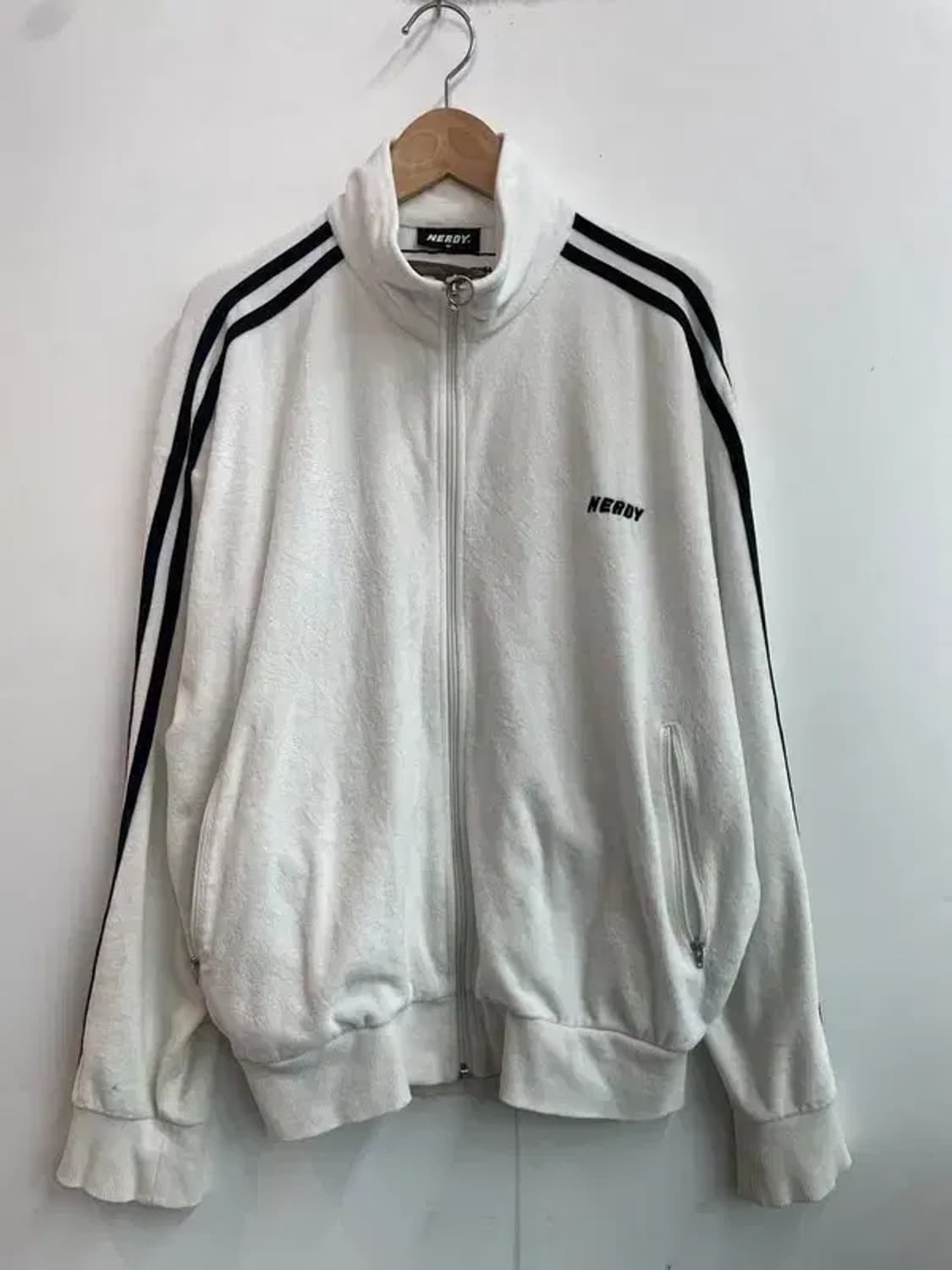 미디움 널디 NERDY 벨벳 트랙탑 집업 화이트 상품이미지2