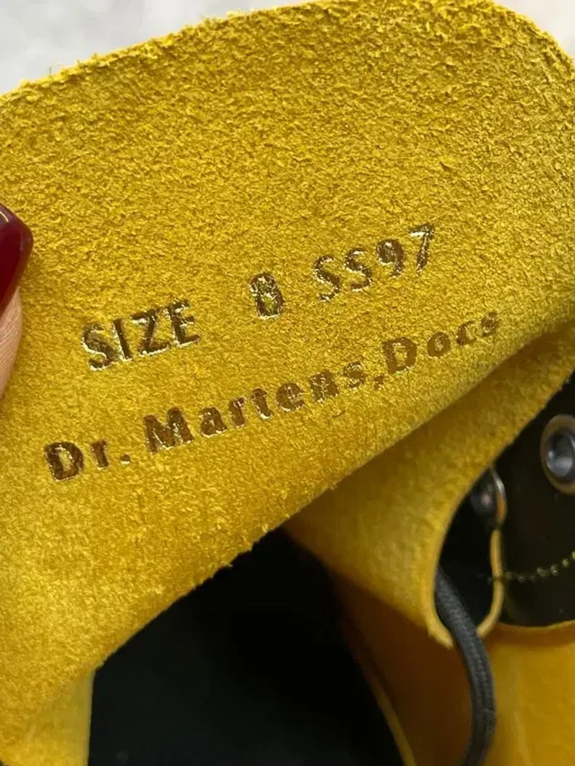 8 새상품 닥터마틴 1460 럽오프 워커 부츠 블랙 옐로우 상품이미지6