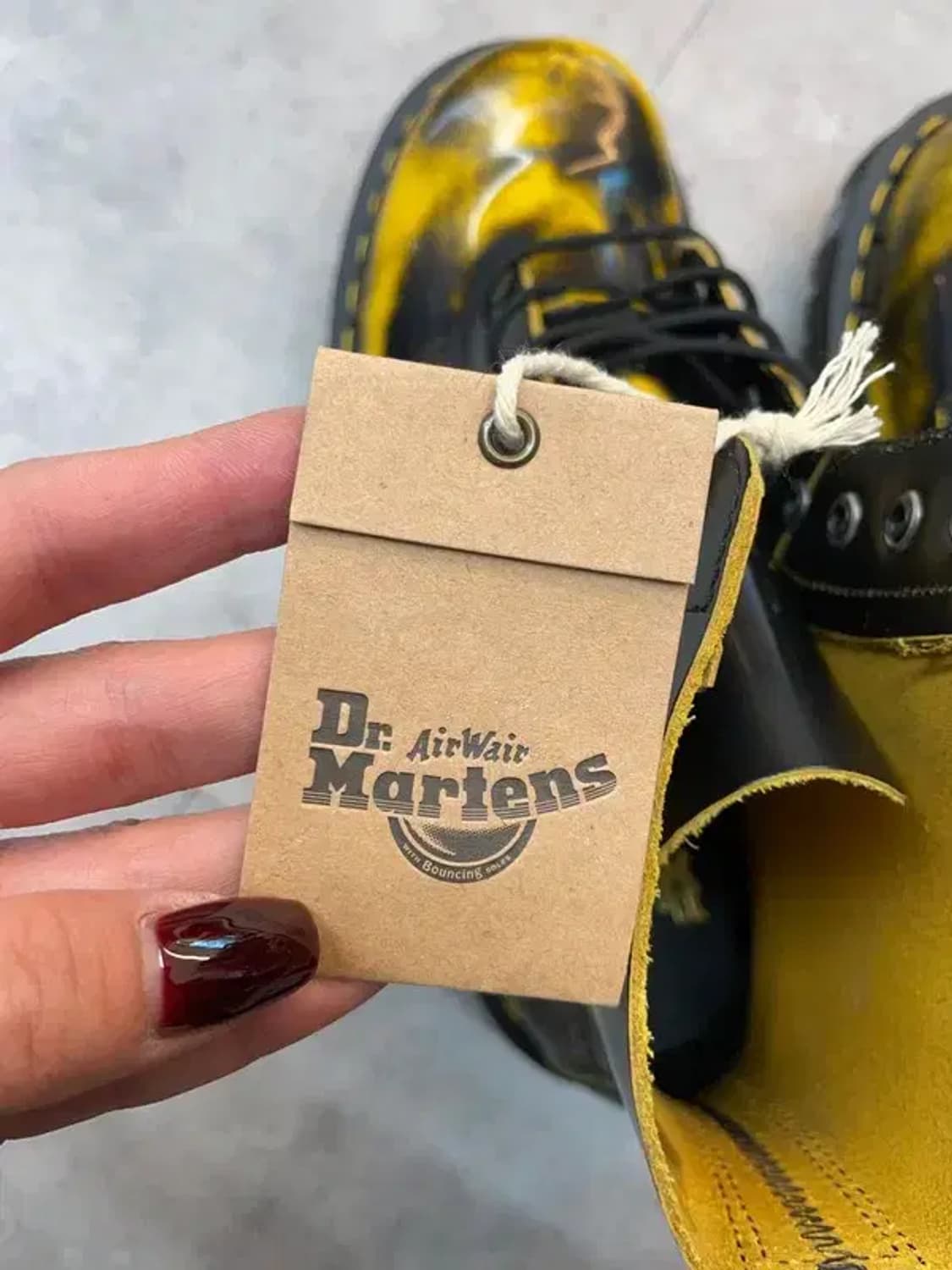 8 새상품 닥터마틴 1460 럽오프 워커 부츠 블랙 옐로우 상품이미지7