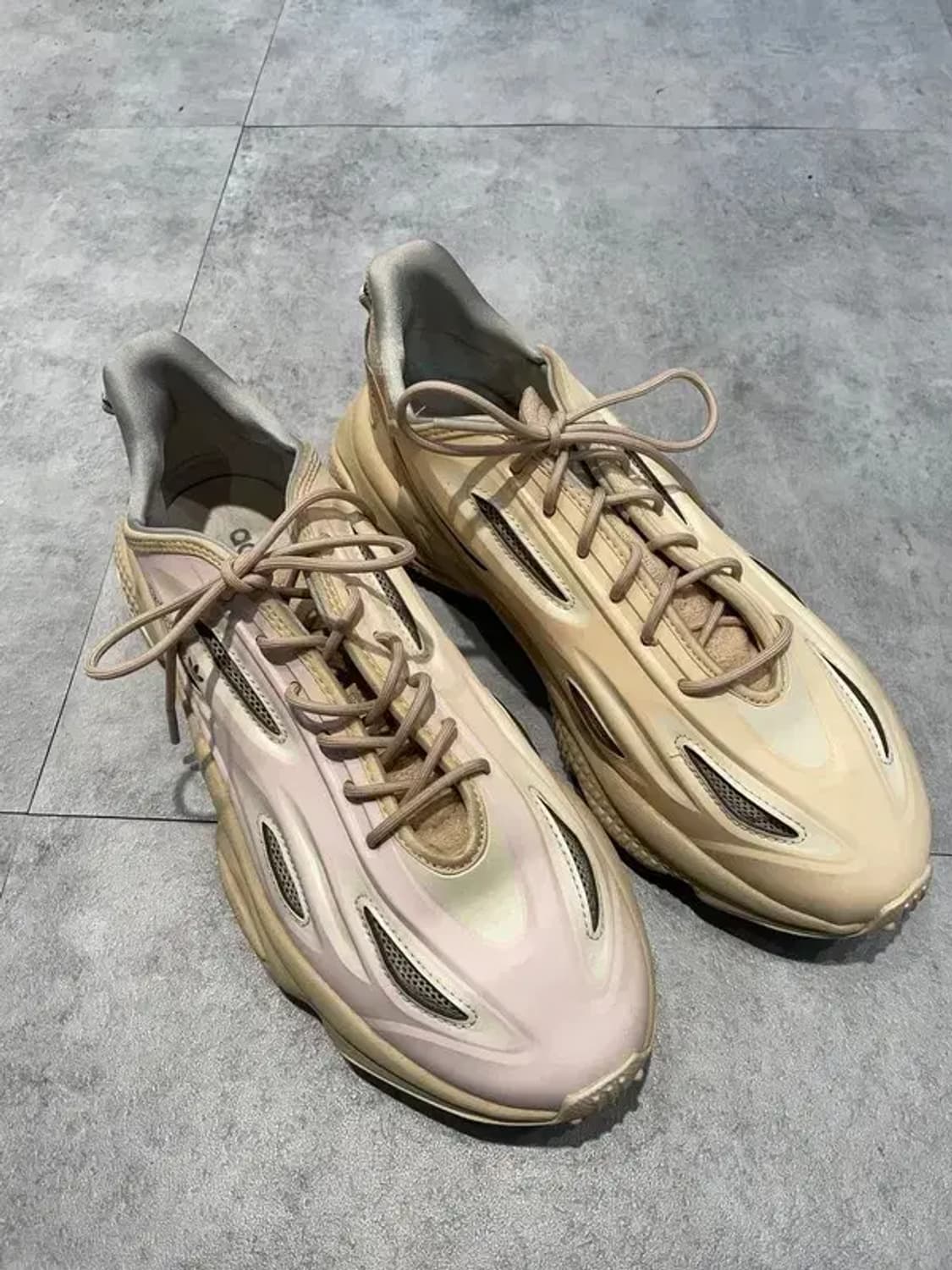 270 아디다스 오즈위고 셀록스 리넨 베이지 상품이미지1