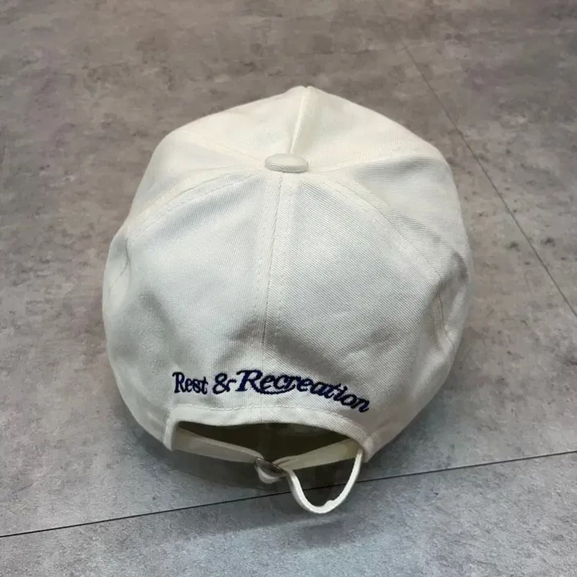 OS 새상품 레스트앤레크레이션 로고 코튼 볼캡 화이트 상품이미지3