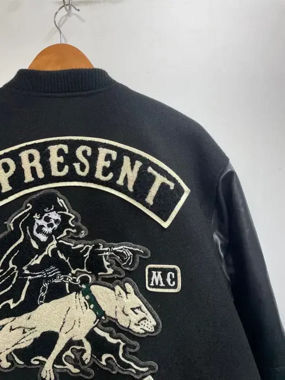 라지 리프레젠트 라지 오너스 클럽 바시티 자켓 블랙 상품이미지10