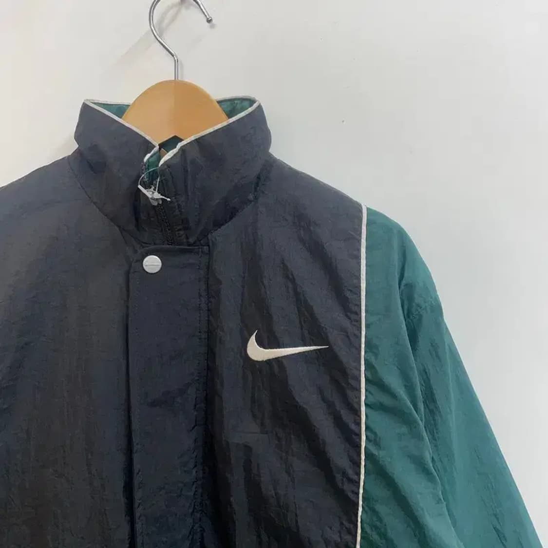 미디움 빈티지 나이키 올드스쿨 90s 배색 바람막이 재킷 그린 상품이미지4