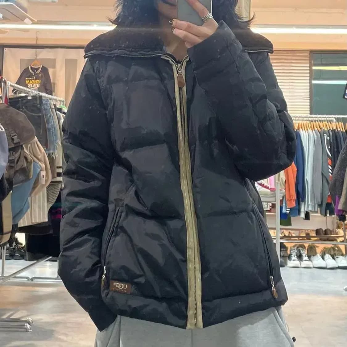 라지 어그 UGG 클래식 다운 자켓 블랙 상품이미지1