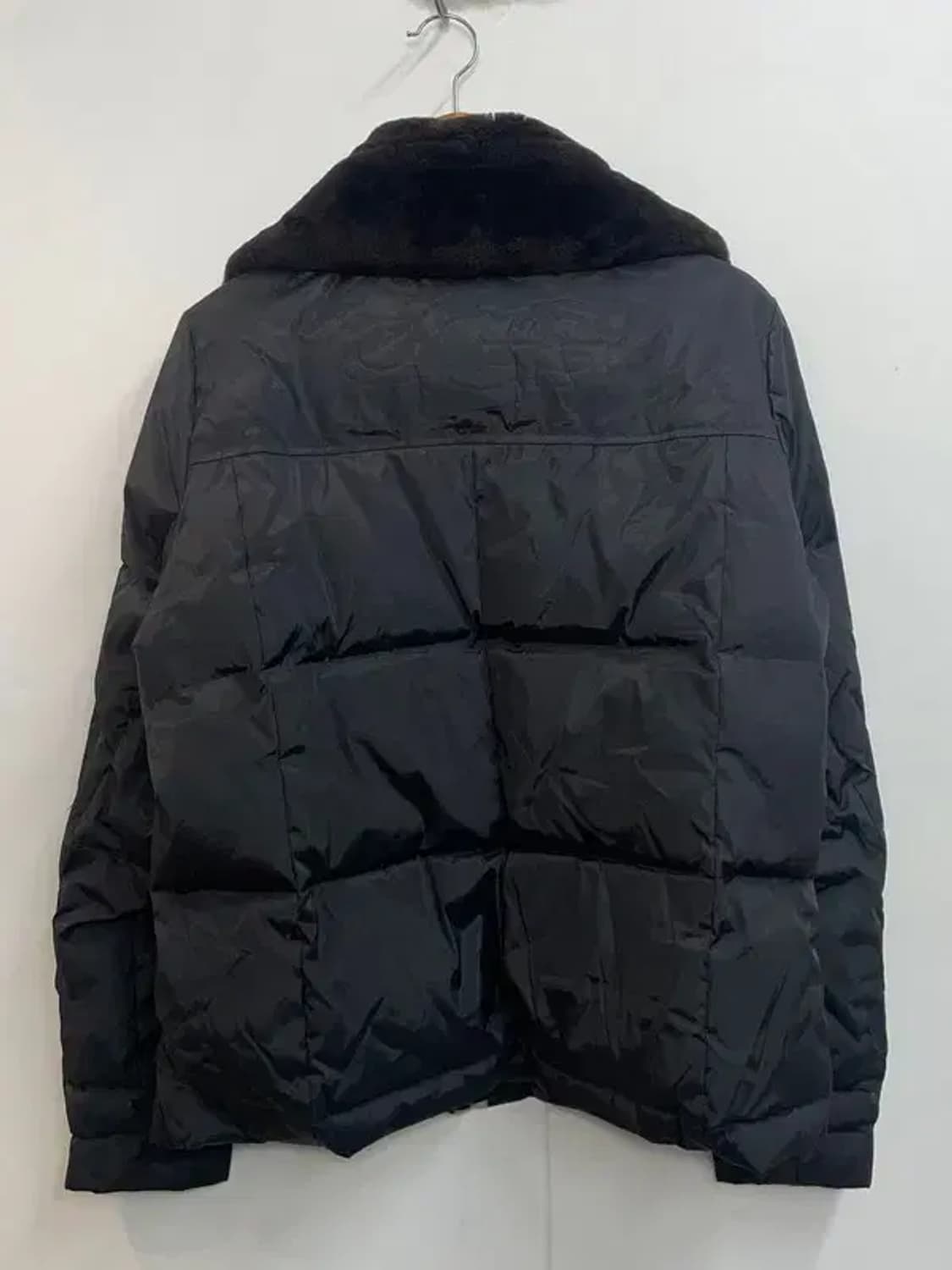 라지 어그 UGG 클래식 다운 자켓 블랙 상품이미지8