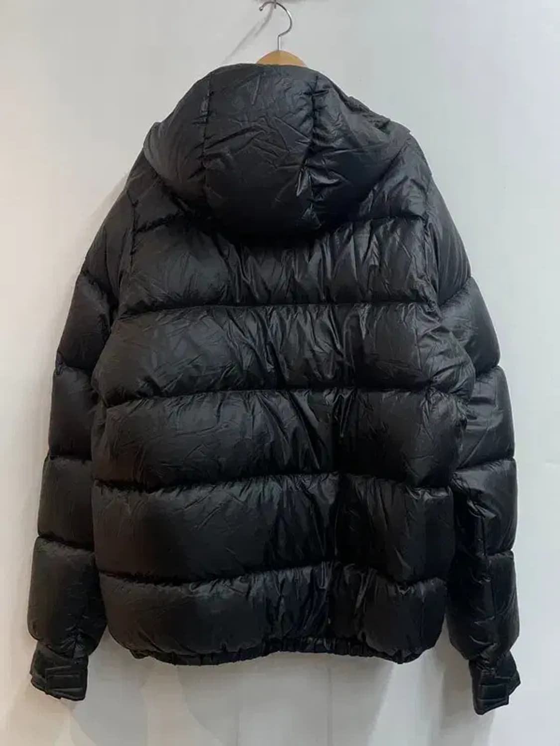 미디움 클루아니 마운티어링 다운패딩 점퍼 블랙 상품이미지8