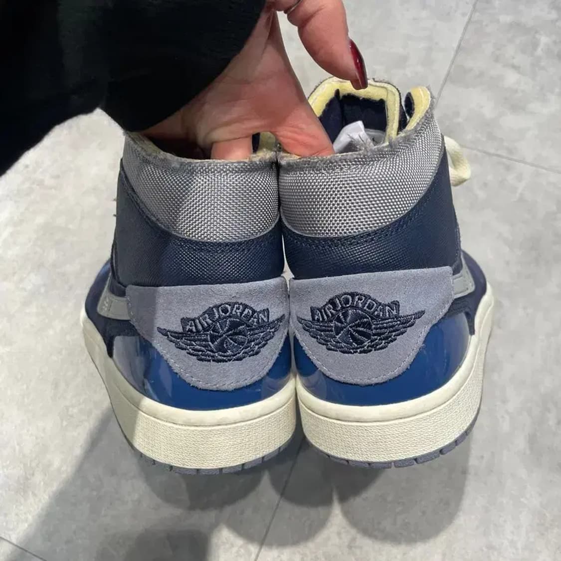 275 나이키 에어 조던 1 미드 SE 크래프트 옵시디언 상품이미지9