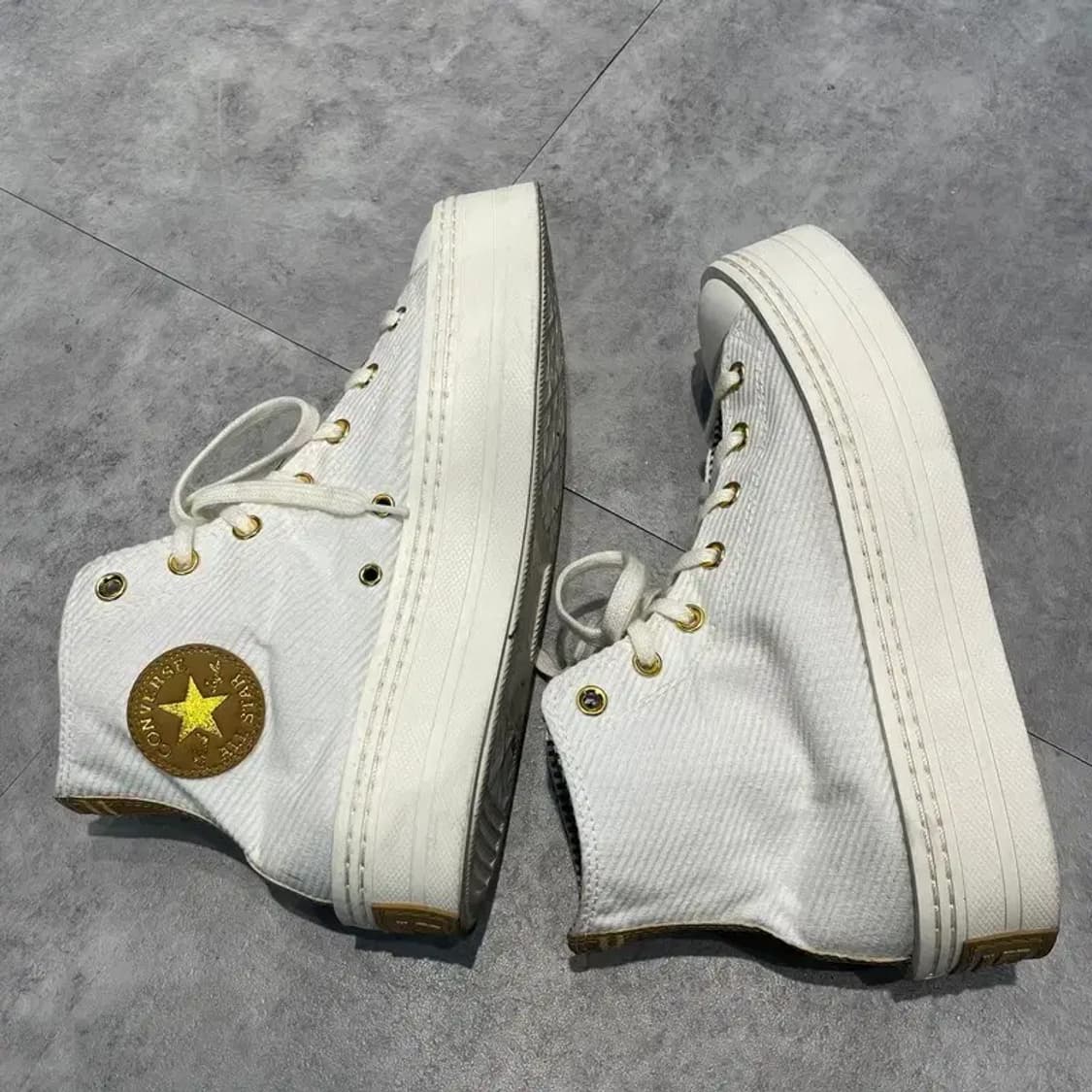 270 컨버스 척테일러 올스타 모던 리프트 플랫폼 코듀로이 에그렛 상품이미지3