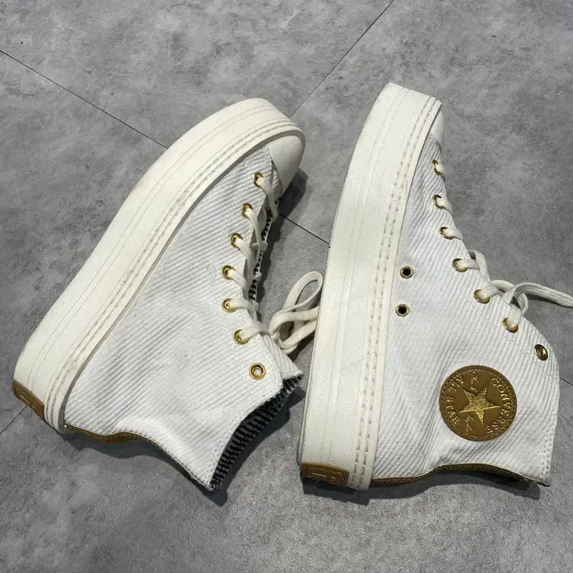 270 컨버스 척테일러 올스타 모던 리프트 플랫폼 코듀로이 에그렛 상품이미지4