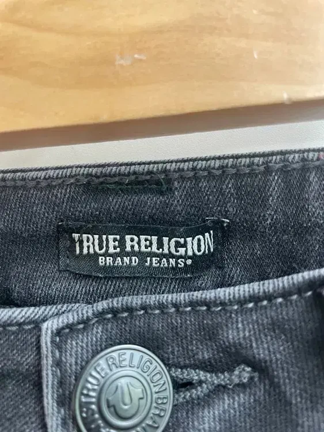 28 트루릴리전 올드스쿨 데님 부츠컷 팬츠 흑청 상품이미지5