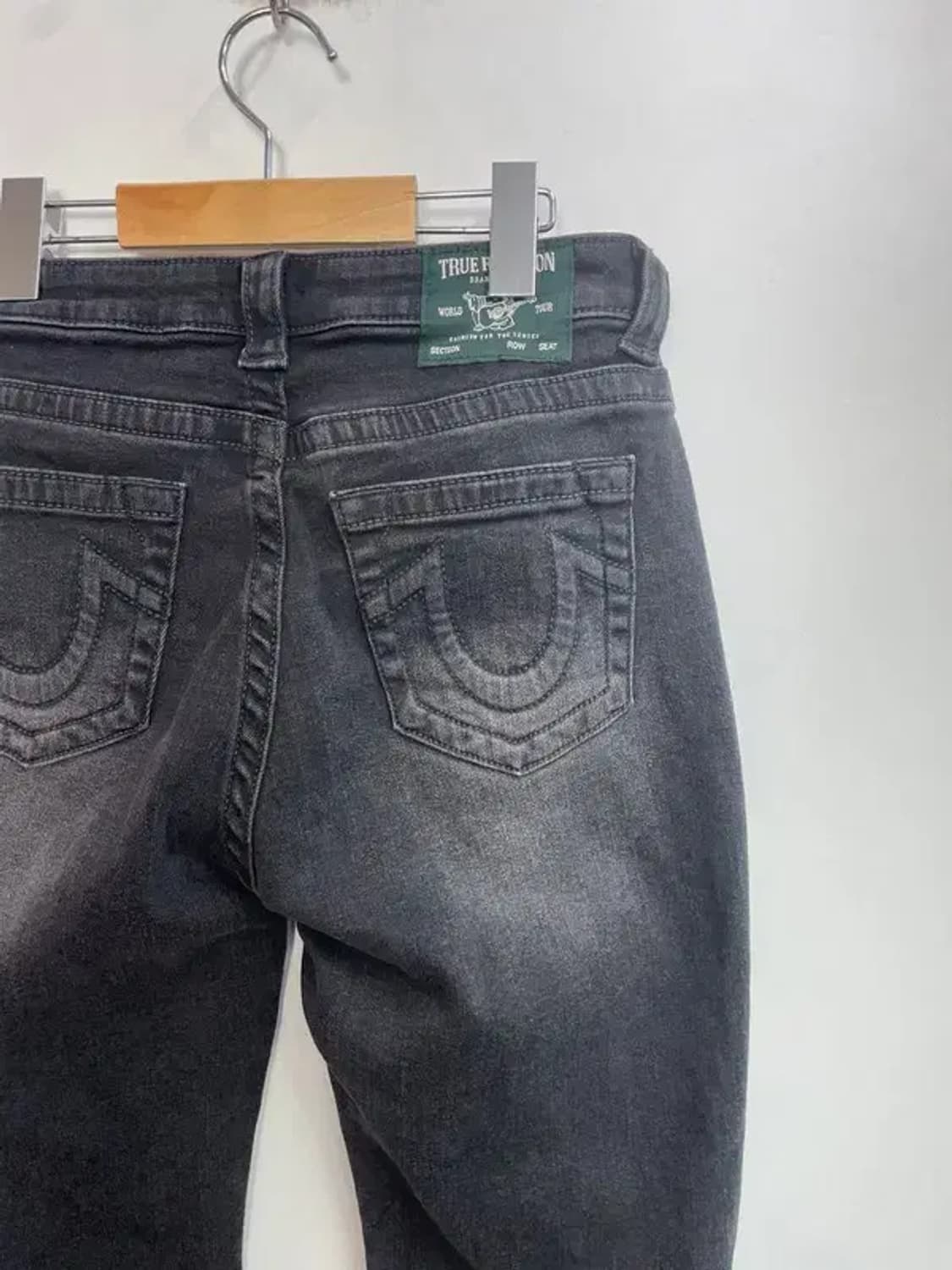 28 트루릴리전 올드스쿨 데님 부츠컷 팬츠 흑청 상품이미지9