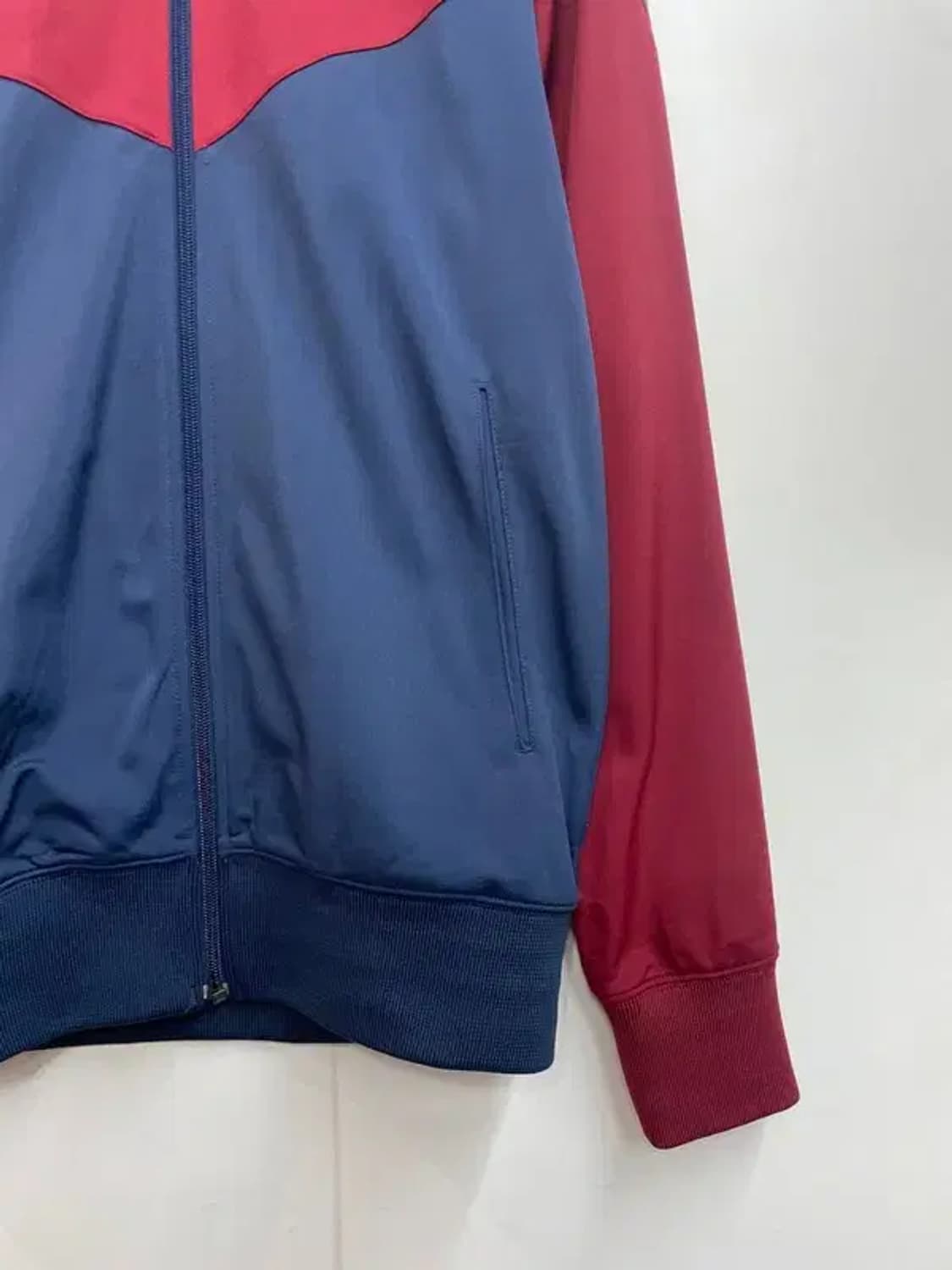 미디움 나이키 버건디 스우시 져지 트레이닝탑 상품이미지3