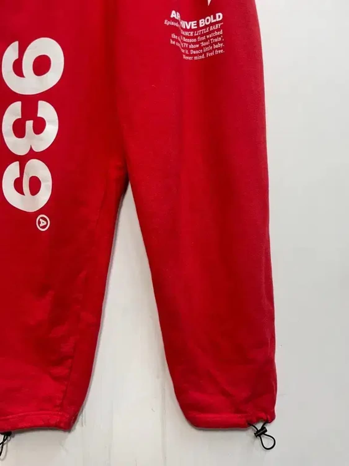 스몰 아카이브 볼드 939 조거 레드 트레이닝팬츠 상품이미지3
