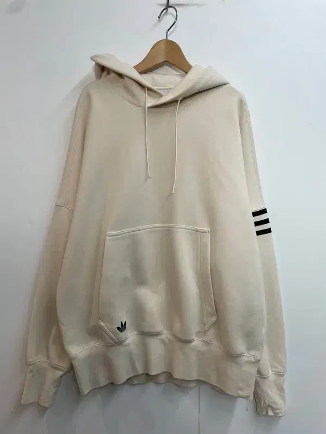 아디다스 오리지널스 뉴클래식 후드 원더 화이트 b급오염 상품이미지2