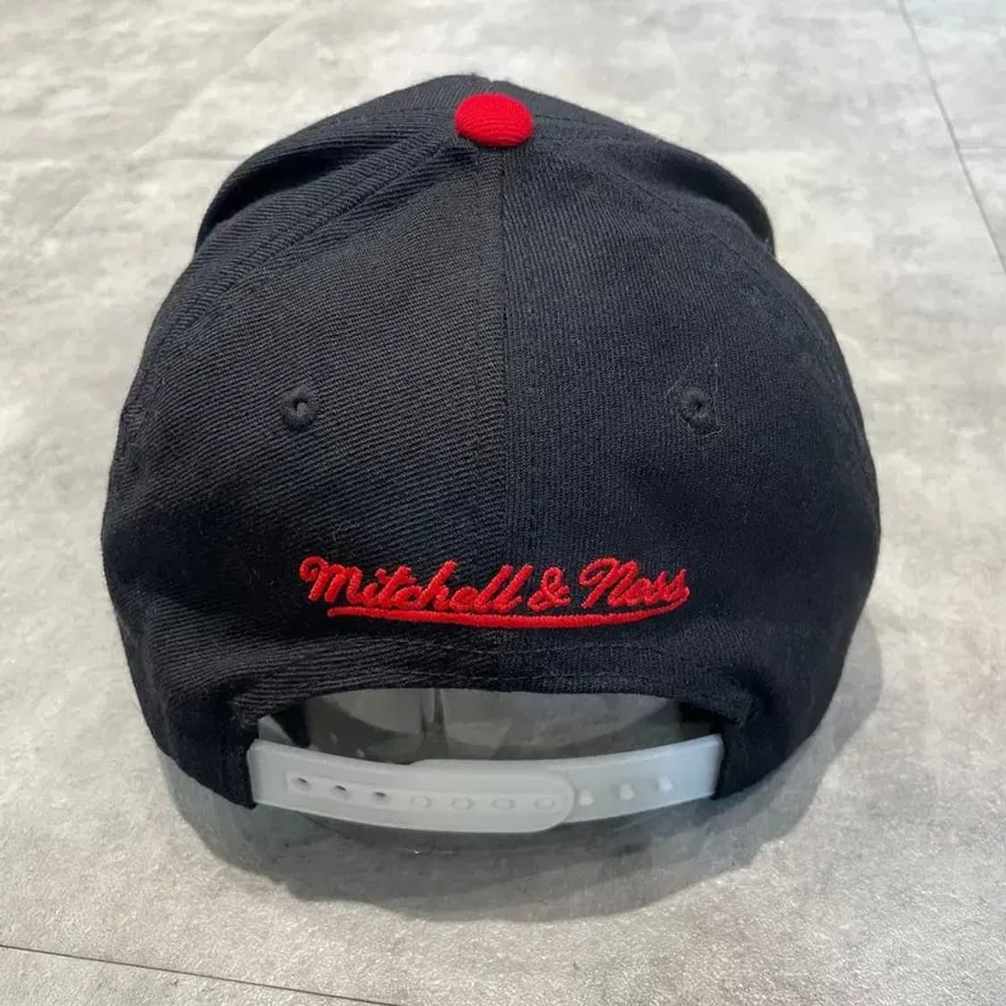 미첼 앤 네스  시카고 불스 트리플 플레이 스냅백 모자 상품이미지5