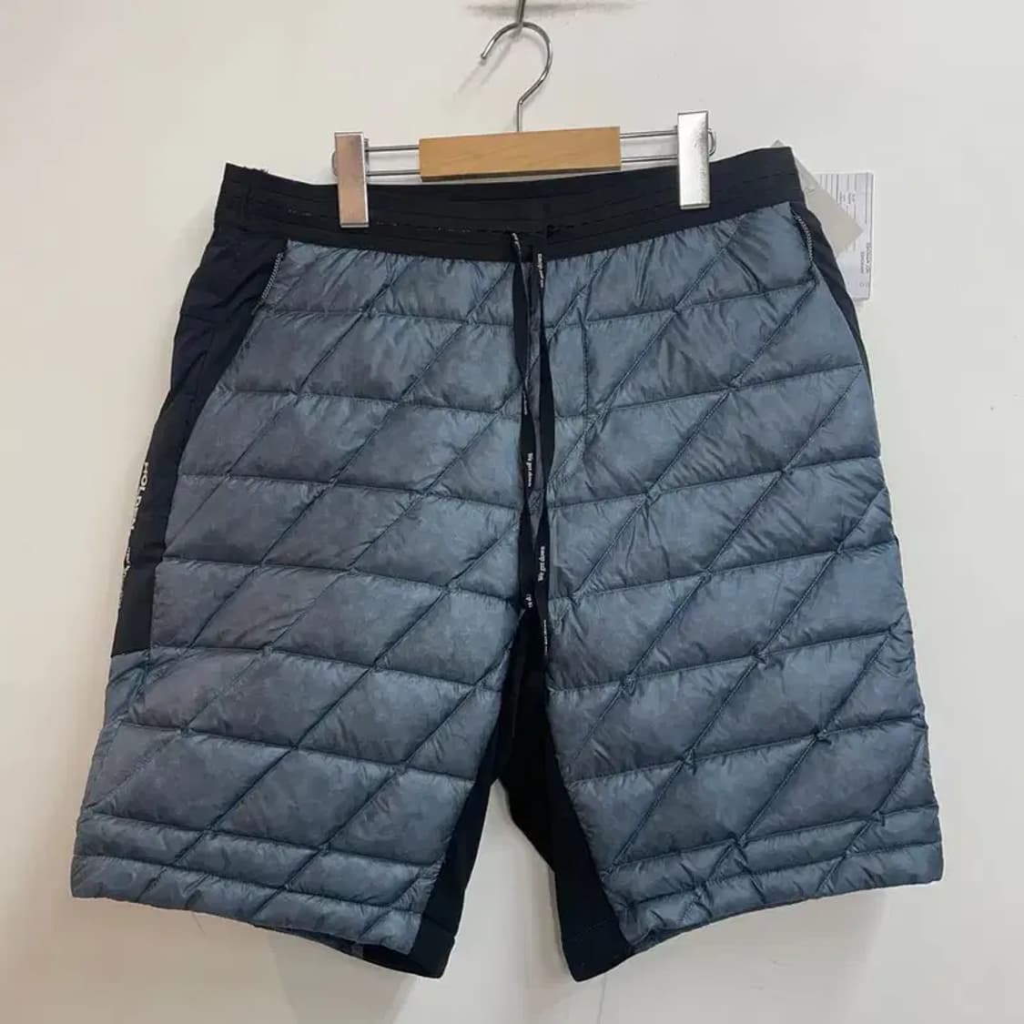 미디움 새상품 홀덴 남성용 기모 다운 숏 반바지 블루 상품이미지2