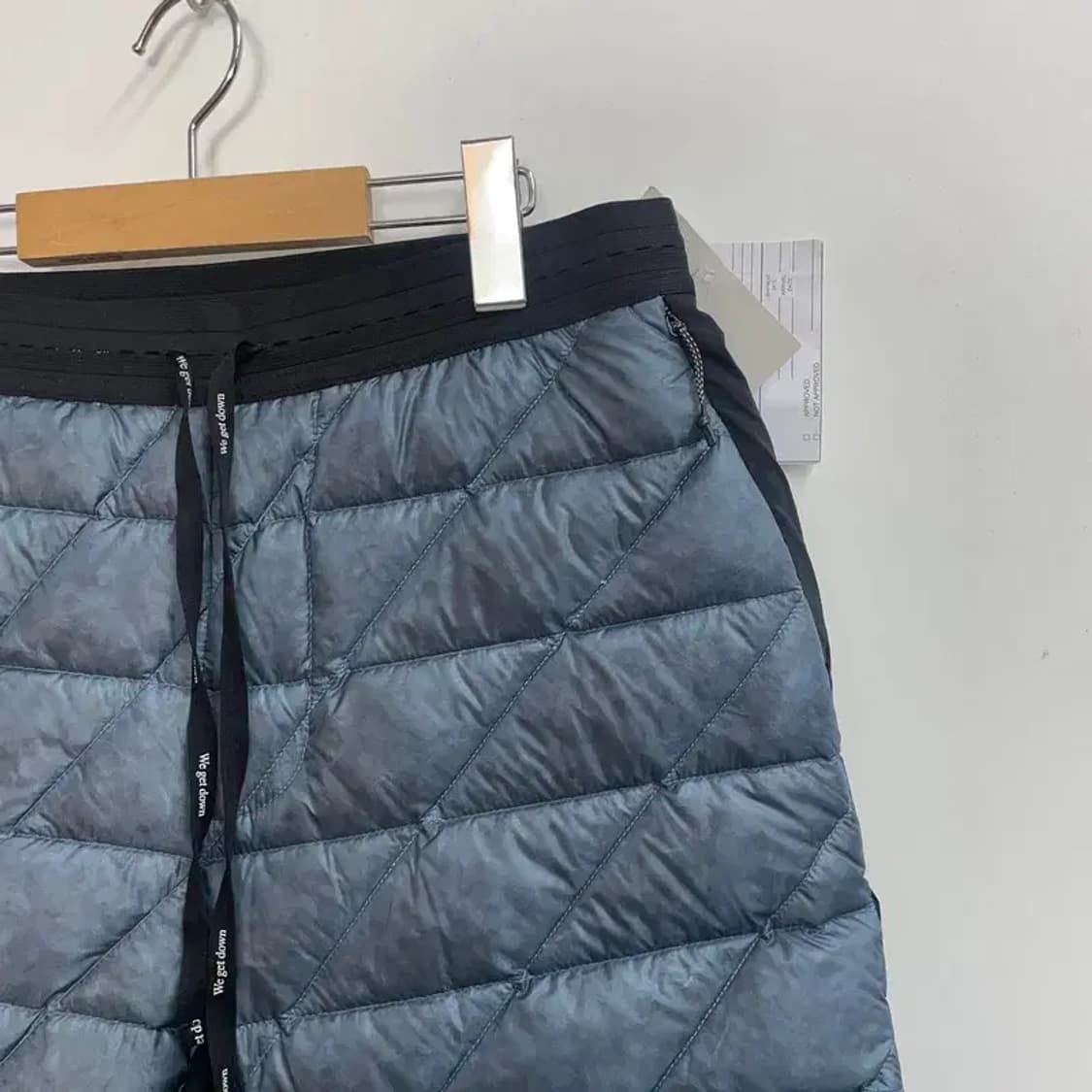 미디움 새상품 홀덴 남성용 기모 다운 숏 반바지 블루 상품이미지4