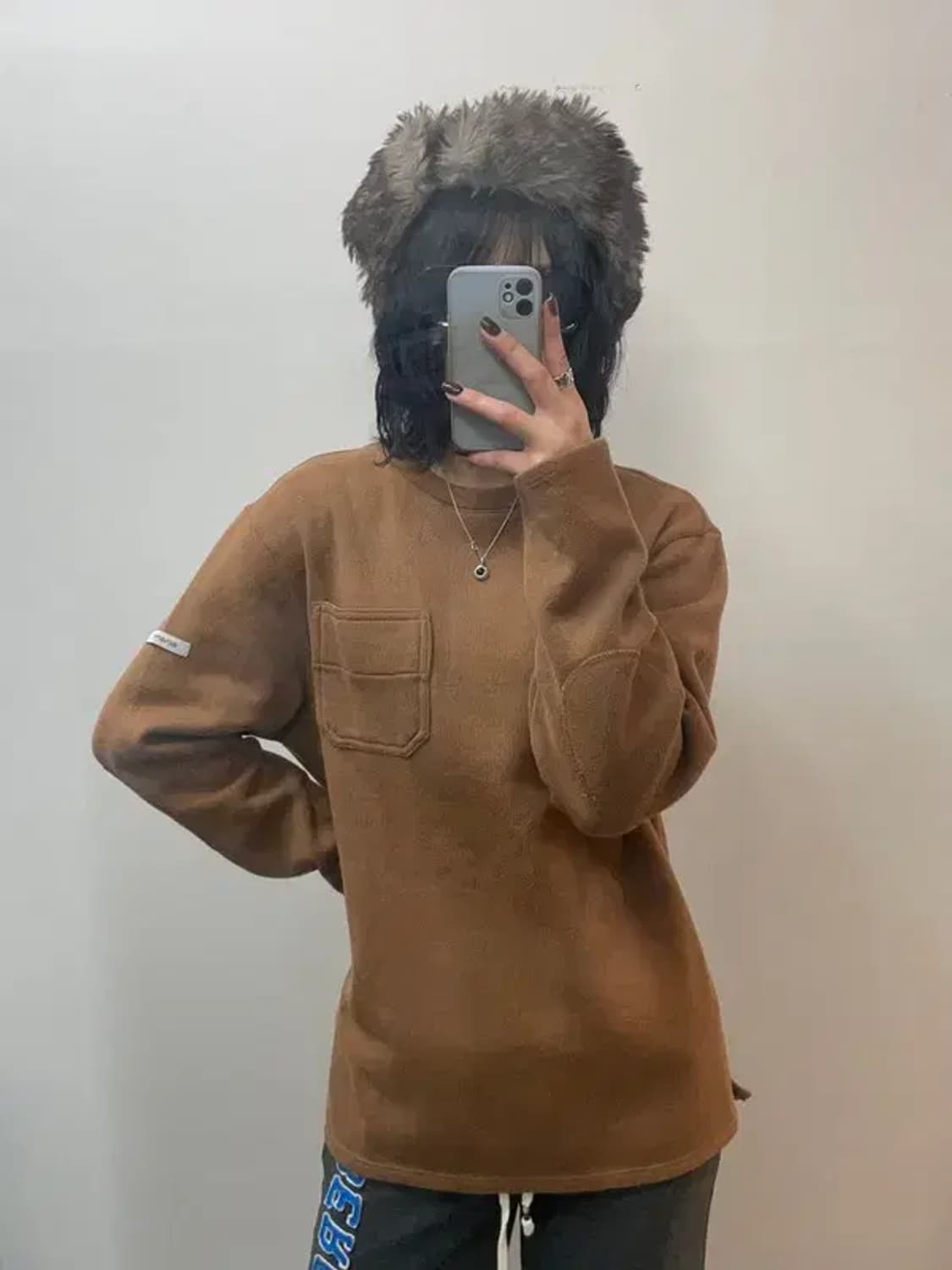 라지 벤시몽 긴팔 티셔츠 브라운 상품이미지1