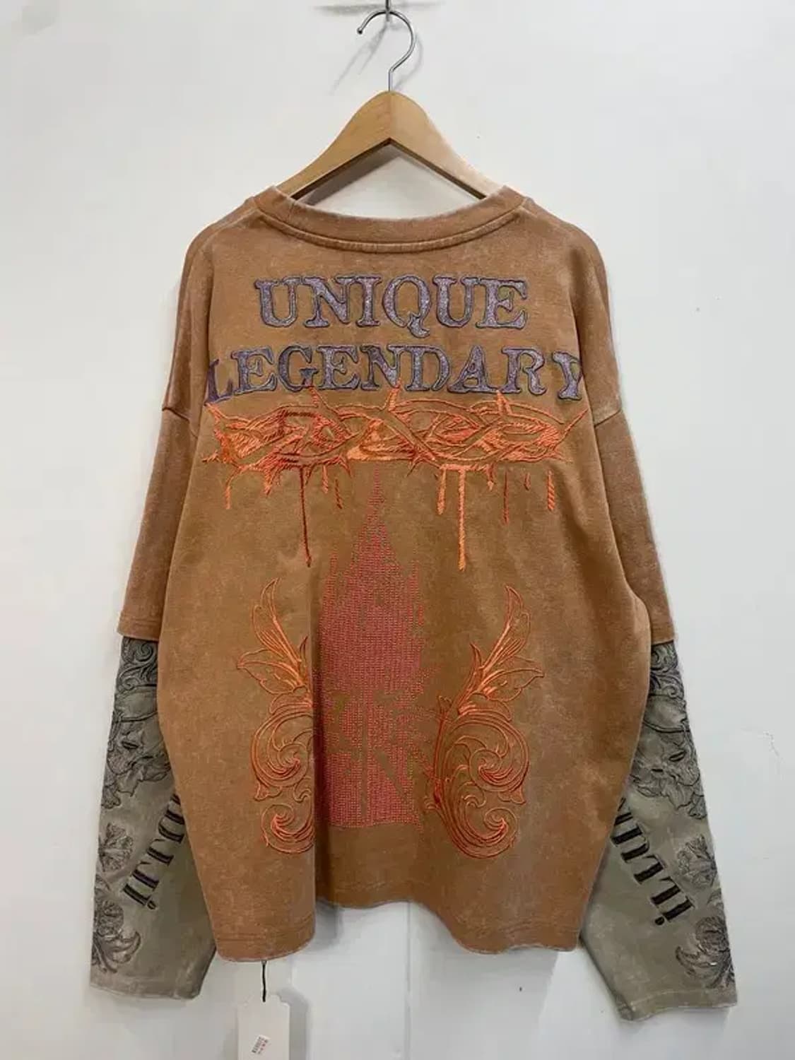 프리 스모크라이즈 피그먼트 롱슬리브 그래픽 자수 티셔츠 상품이미지5