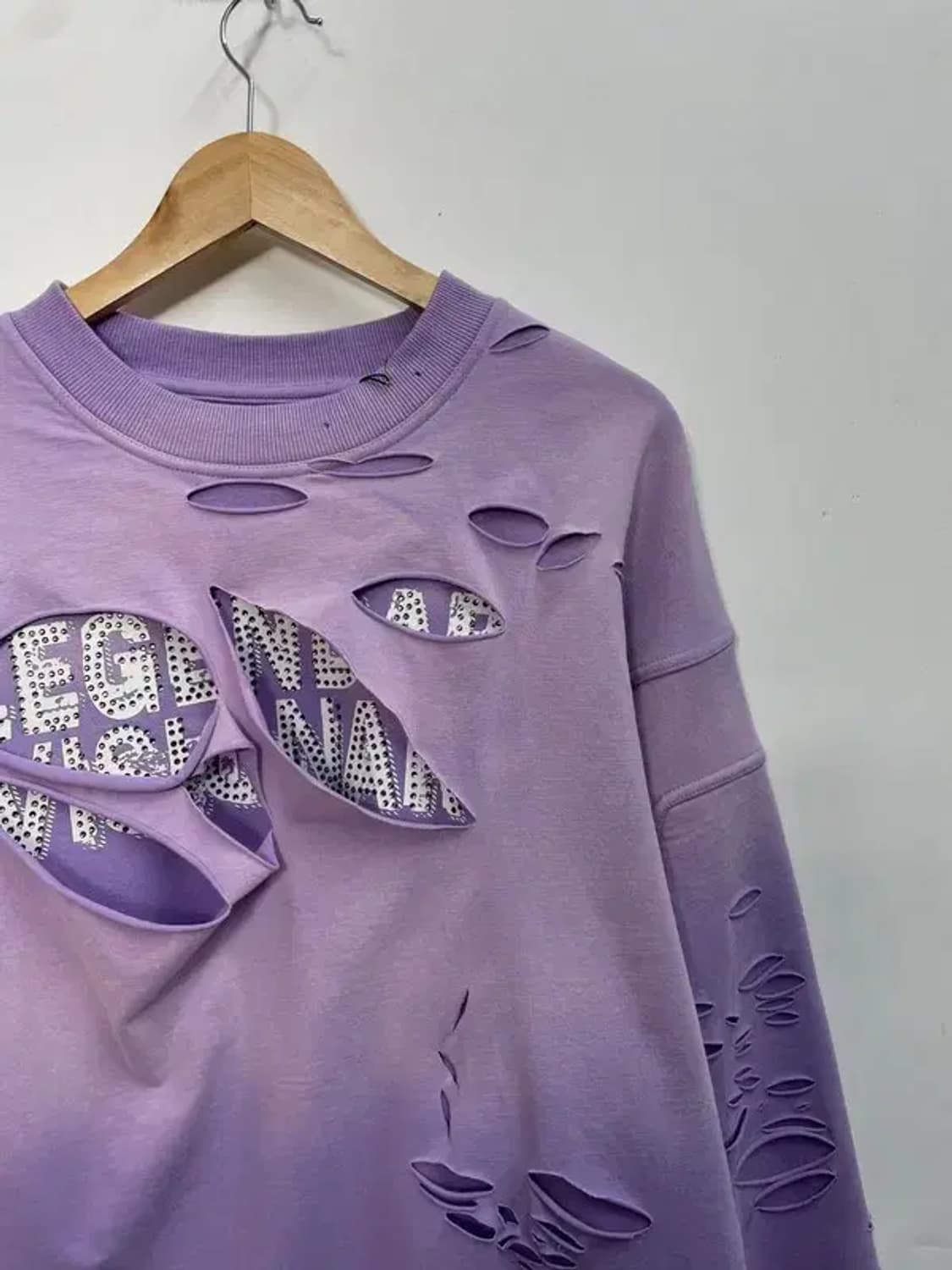 프리 스모크라이즈 새상품 데미지 맨투맨티셔츠 오버핏 상품이미지4