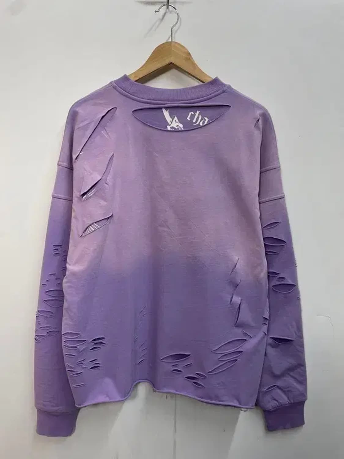 프리 스모크라이즈 새상품 데미지 맨투맨티셔츠 오버핏 상품이미지5