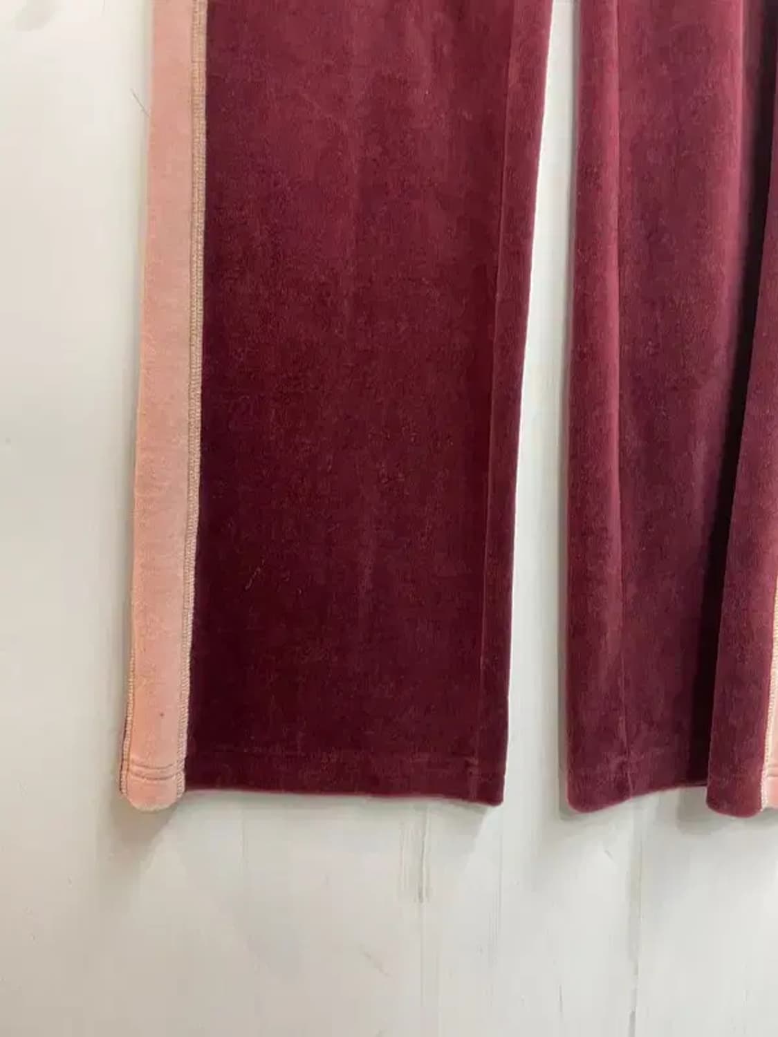 스몰 쥬시 꾸뛰르 벨벳 로우라이즈 트레이닝 팬츠 버건디 상품이미지3