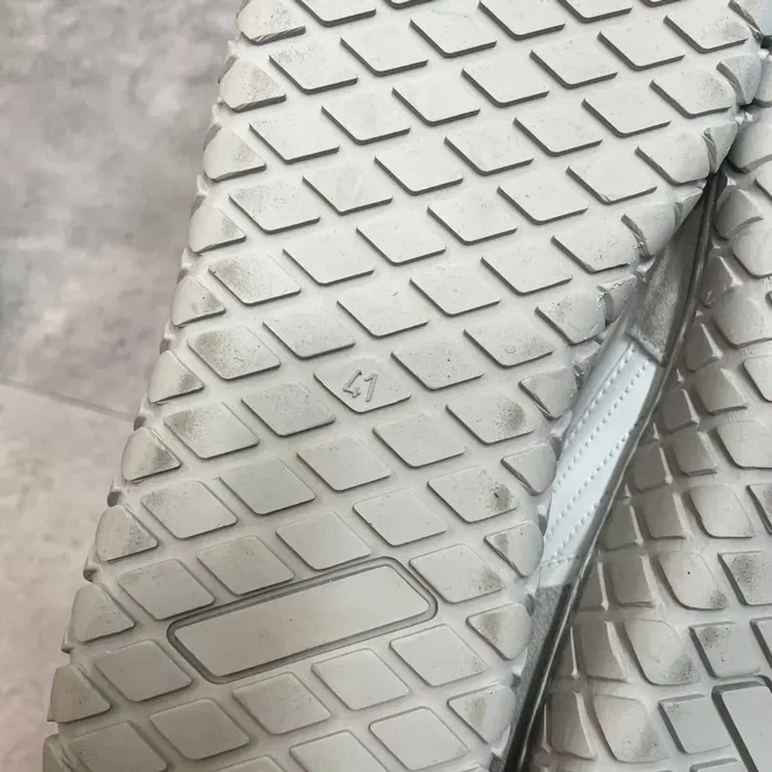 41 어콜드월 화이트 그래뉼라이트 하이 스니커즈 상품이미지10